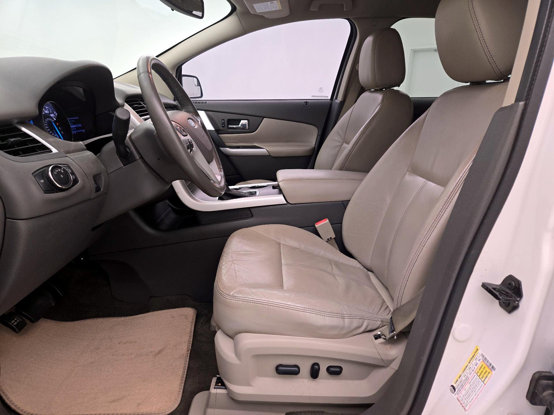 Thumbnail: 2013 Ford Edge - 11