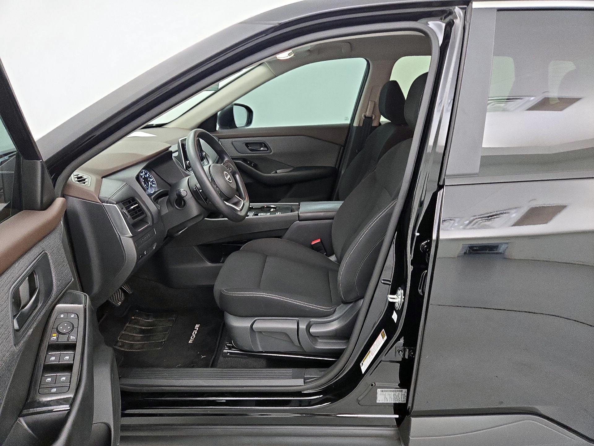 Thumbnail: 2023 Nissan Rogue - 11