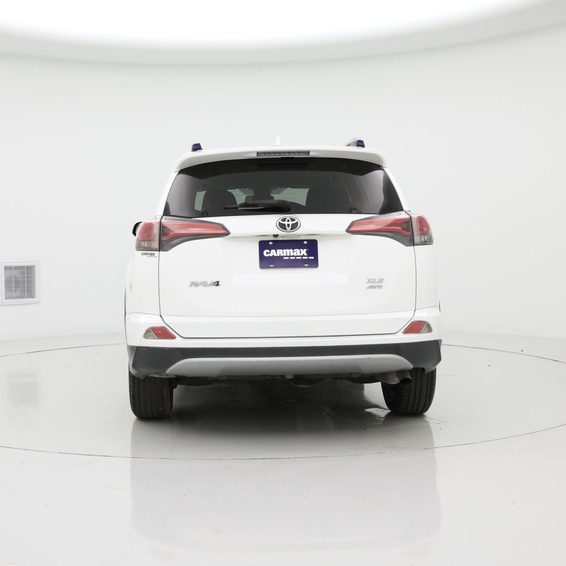 Thumbnail: 2018 Toyota RAV4 - 6