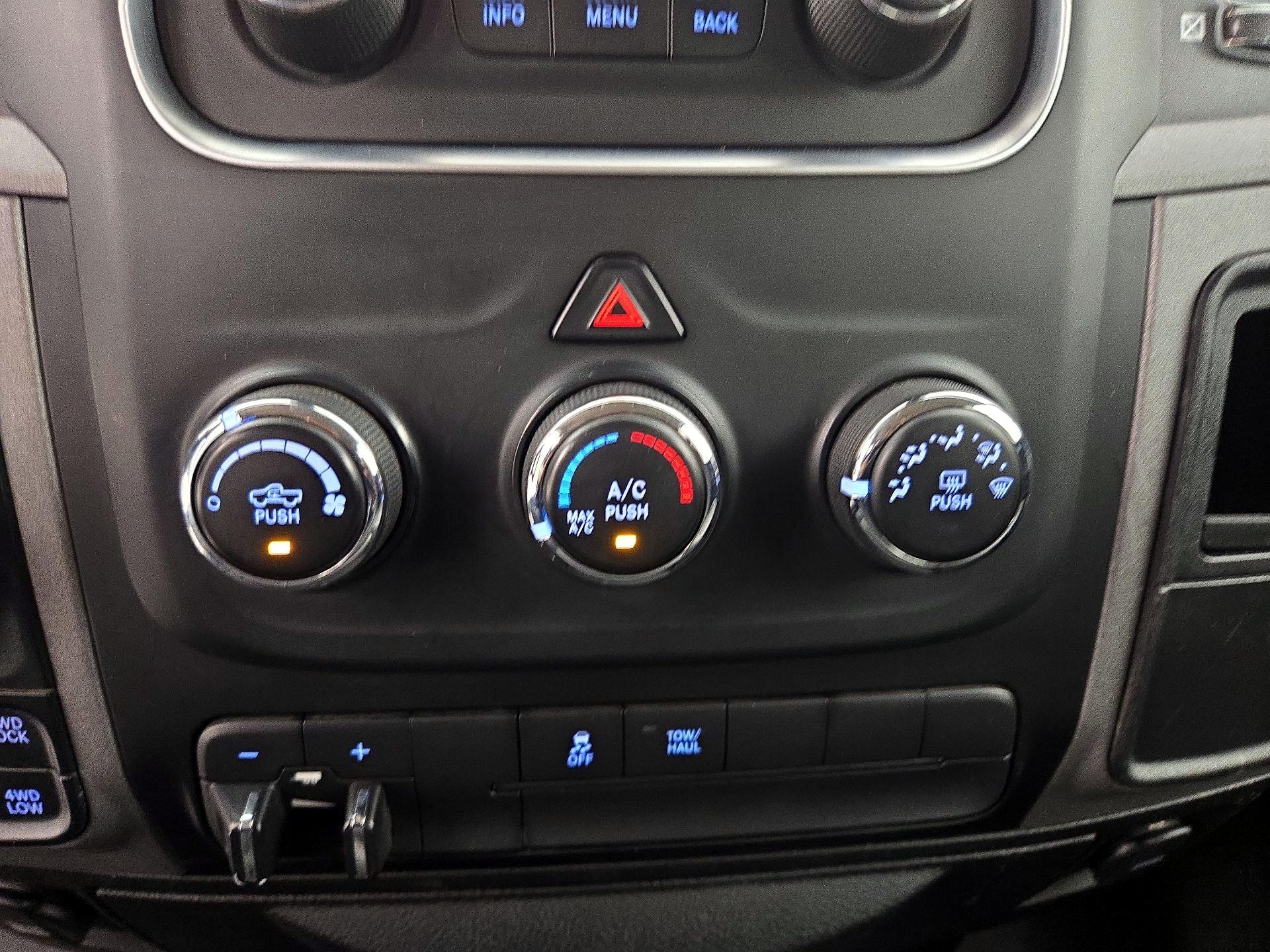 Thumbnail: 2019 RAM 1500 Classic - 16