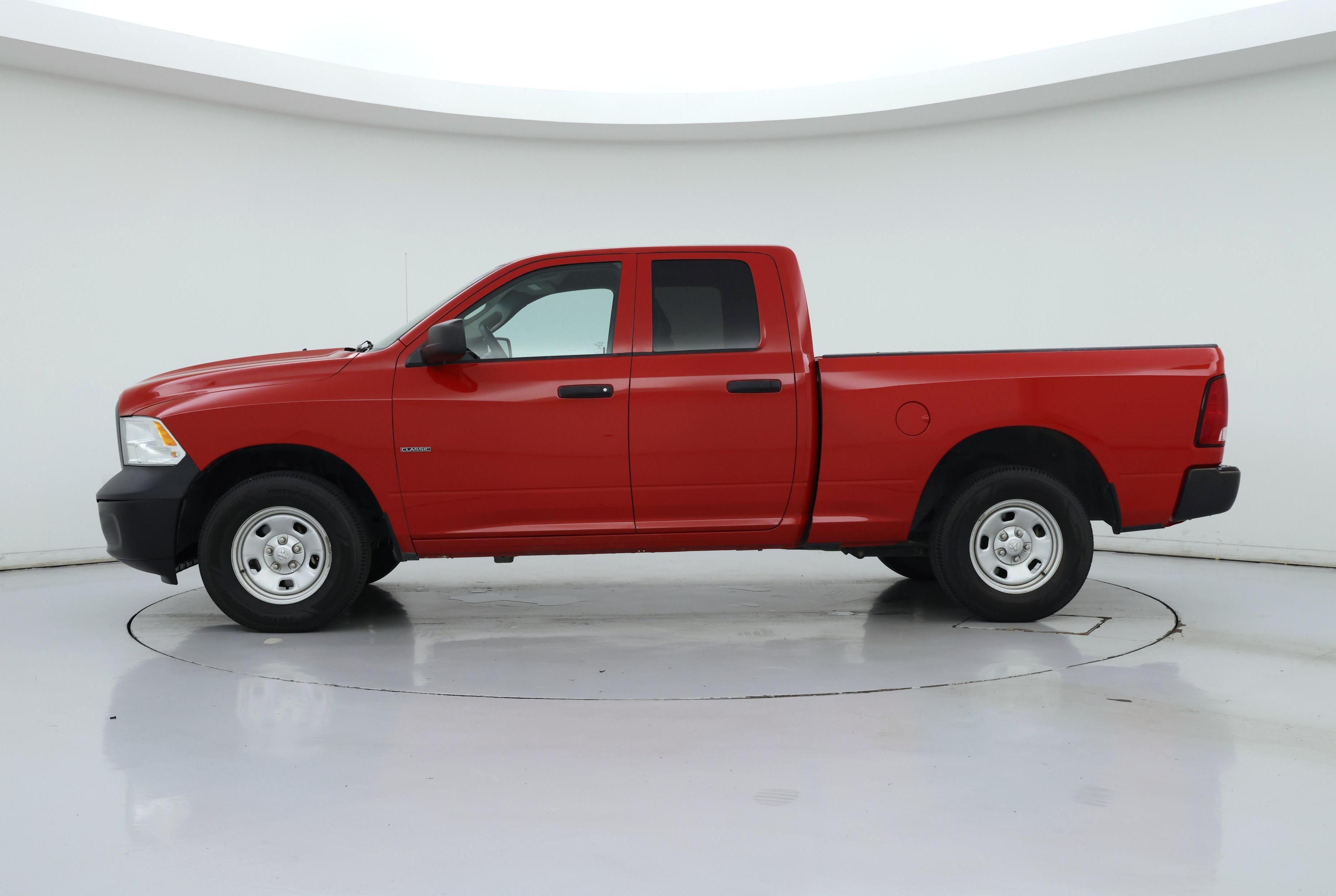Thumbnail: 2019 RAM 1500 Classic - 3