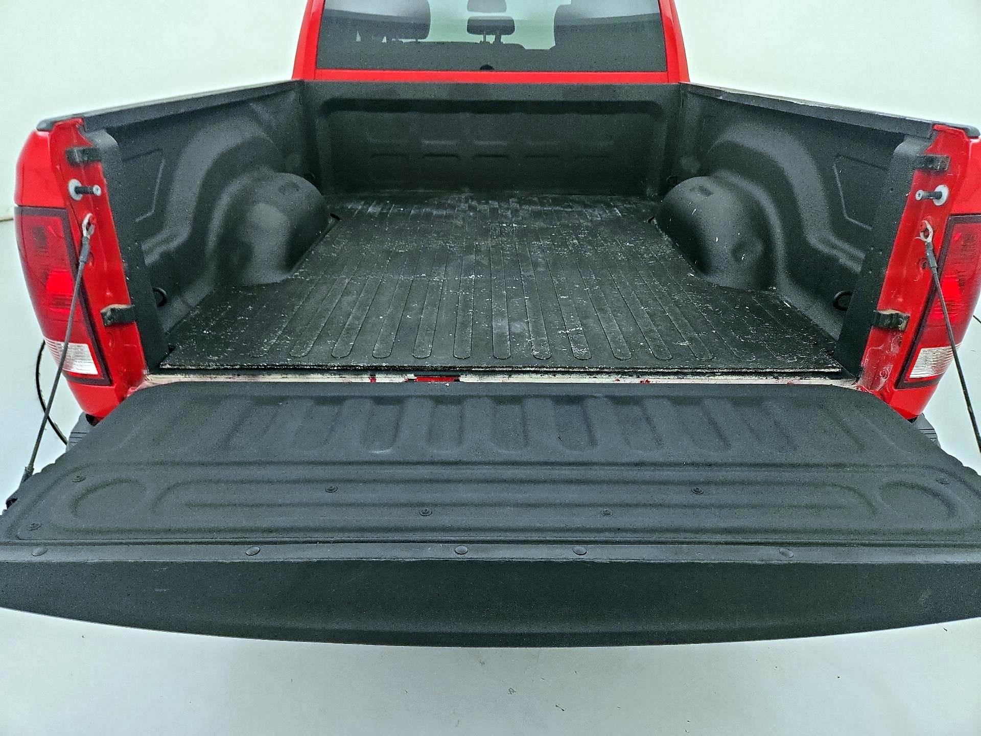 Thumbnail: 2019 RAM 1500 Classic - 20