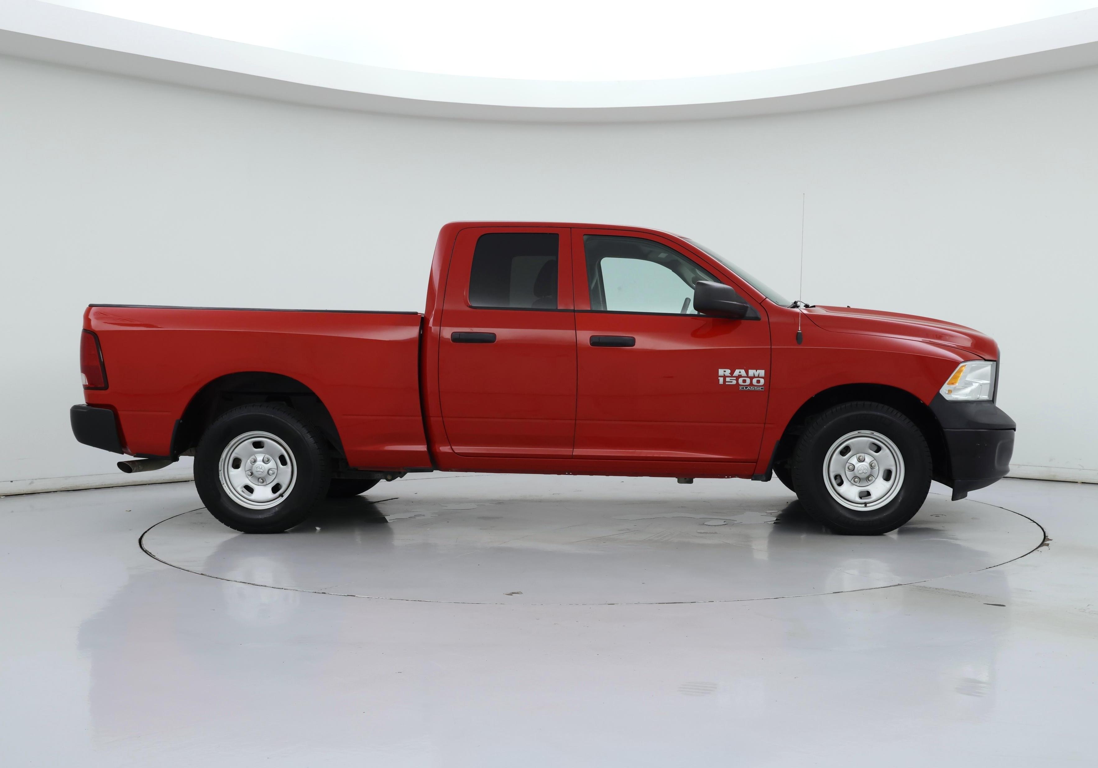 Thumbnail: 2019 RAM 1500 Classic - 7