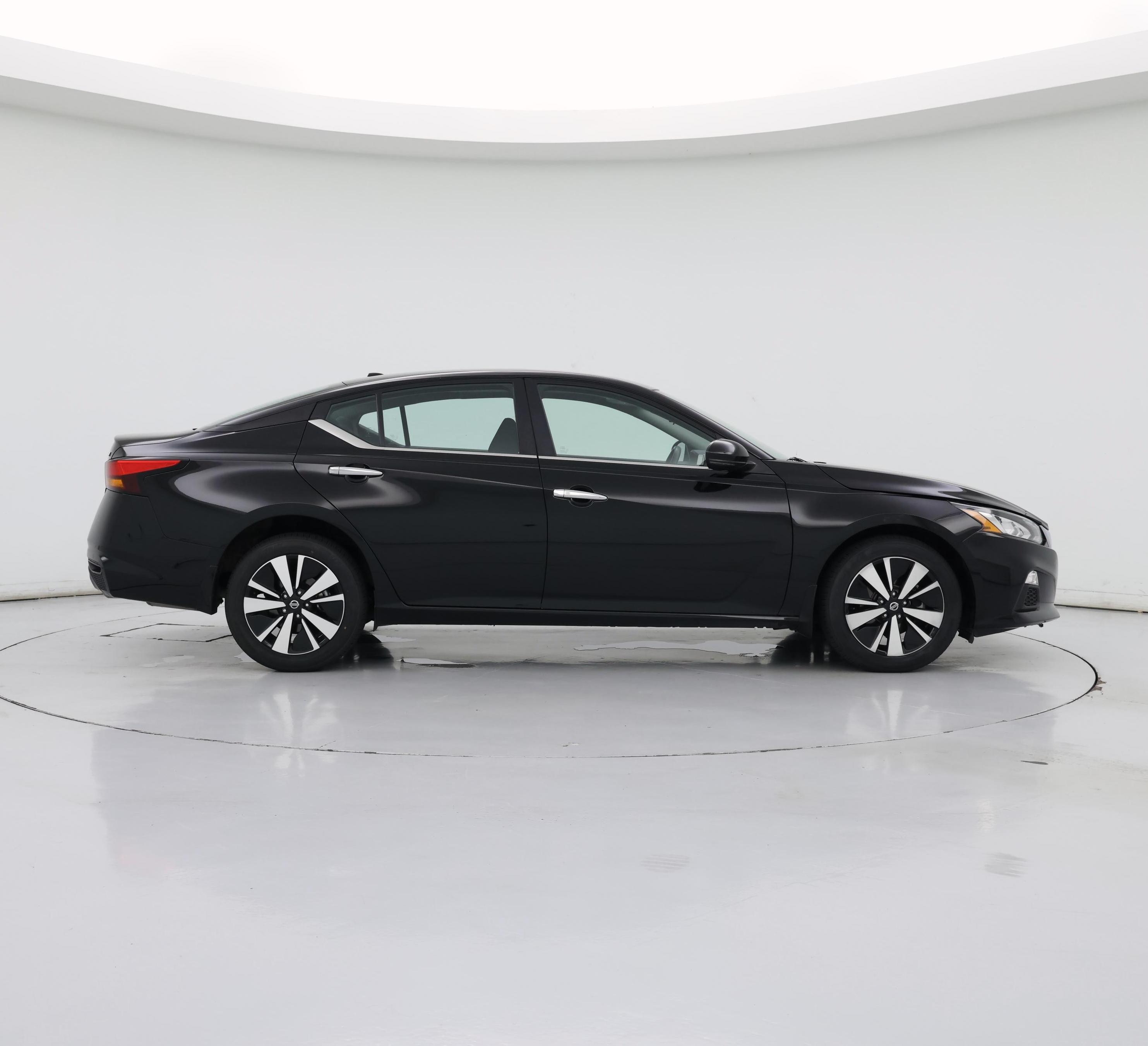 Thumbnail: 2021 Nissan Altima - 7