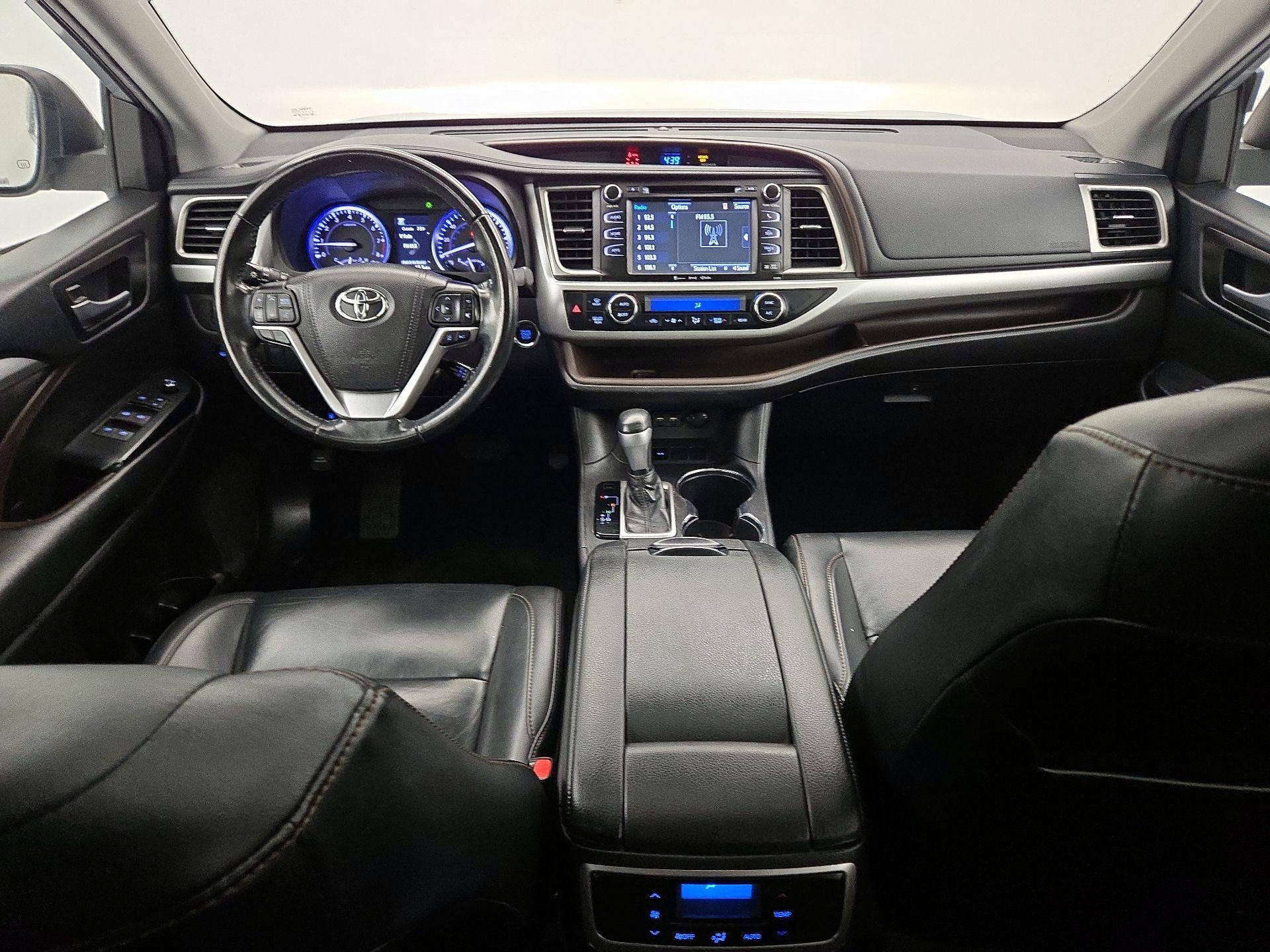 Thumbnail: 2019 Toyota Highlander - 9