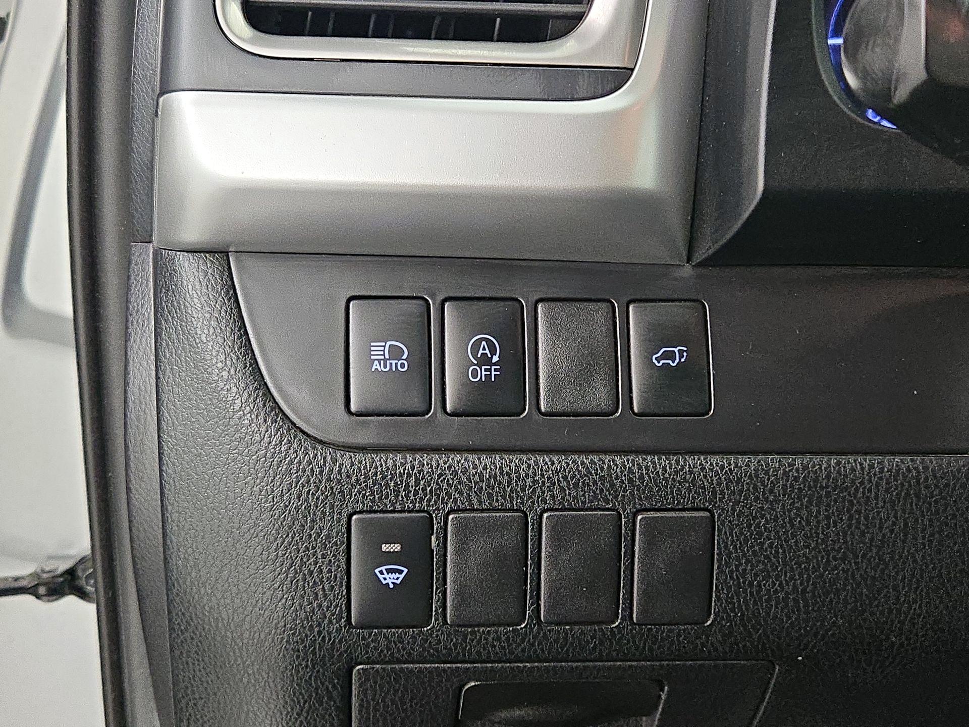 Thumbnail: 2019 Toyota Highlander - 13