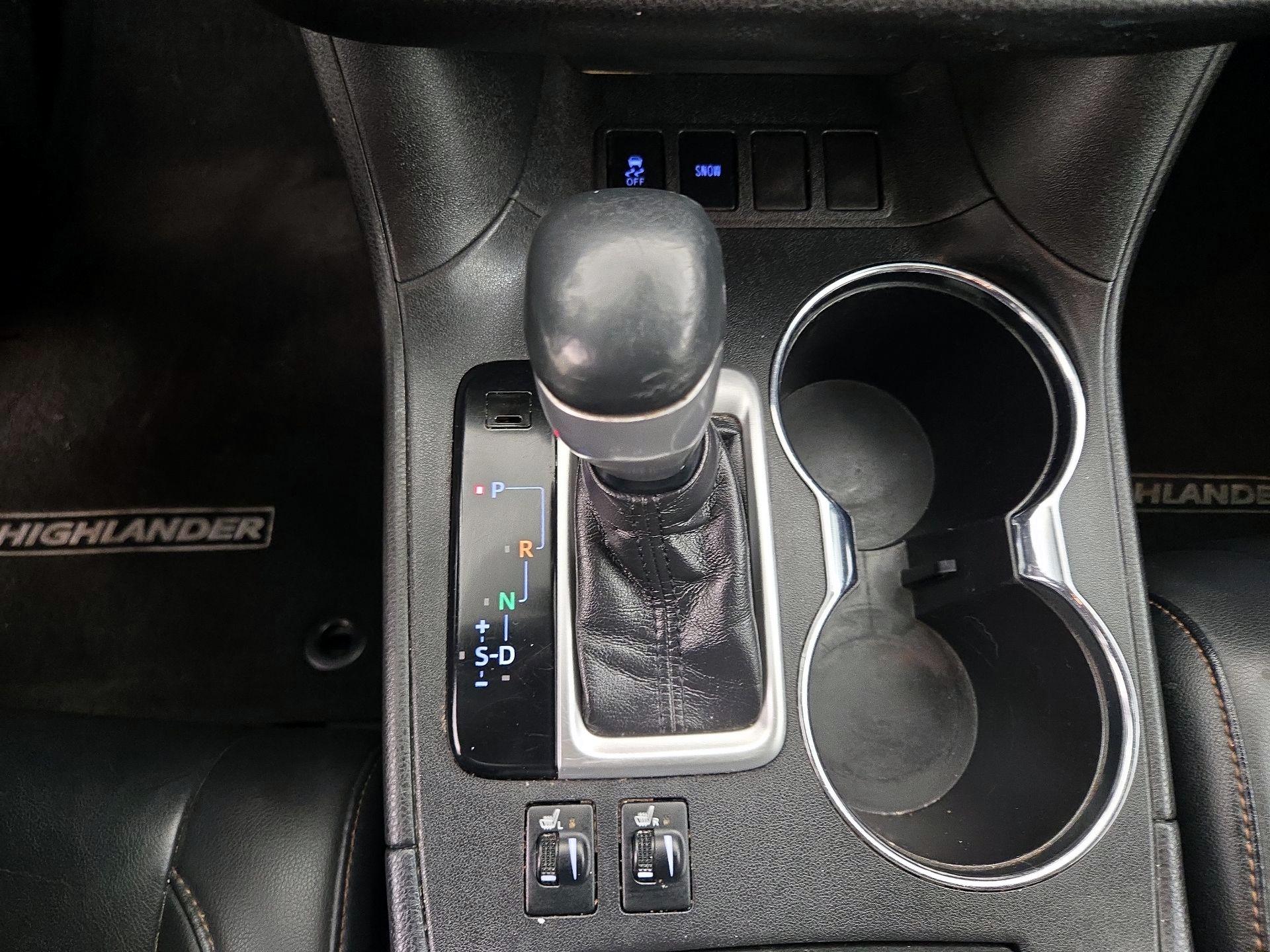 Thumbnail: 2019 Toyota Highlander - 17