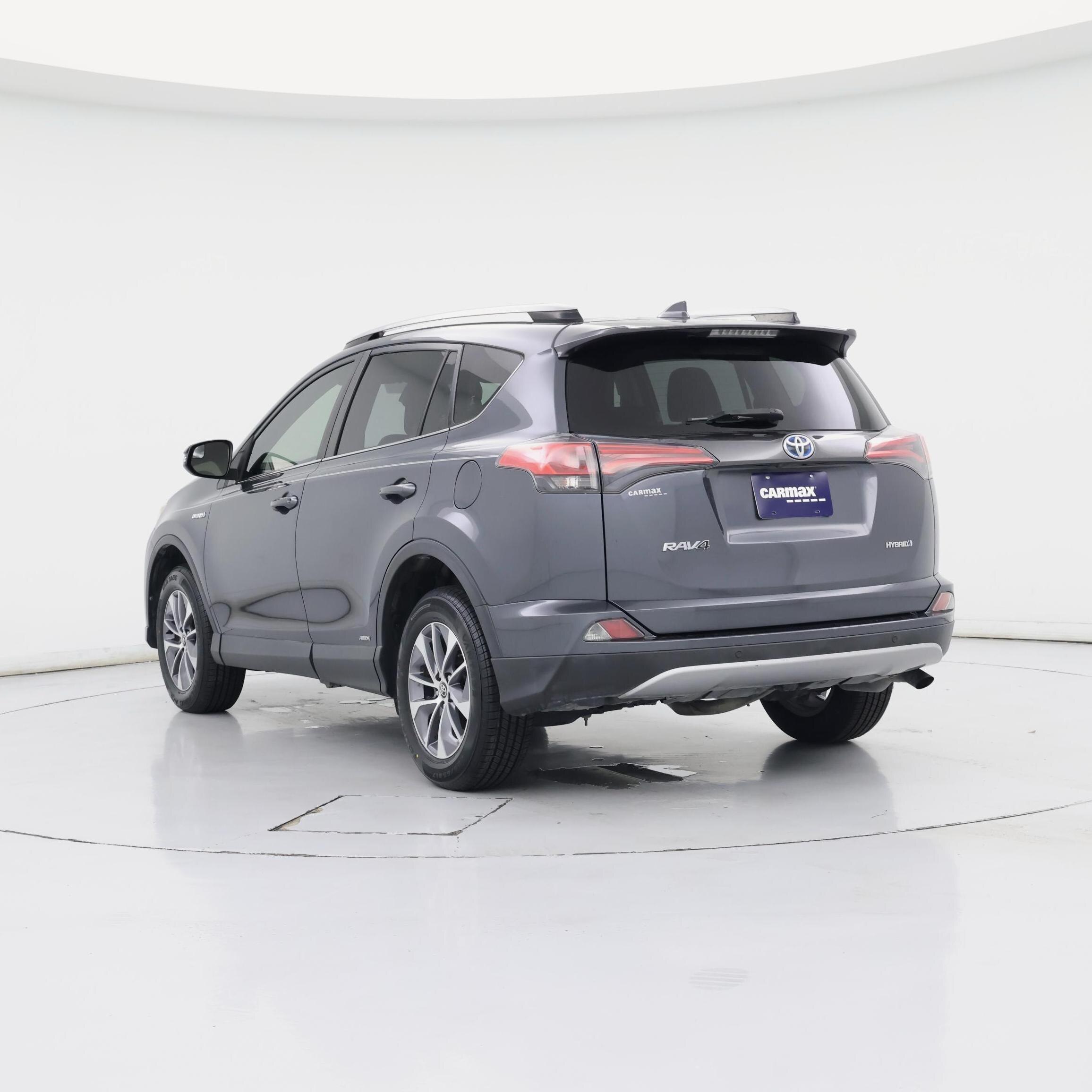 Thumbnail: 2018 Toyota RAV4 - 2