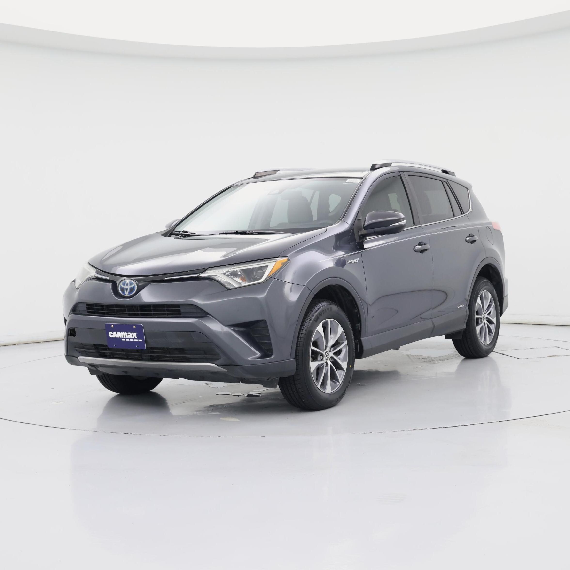 Thumbnail: 2018 Toyota RAV4 - 4