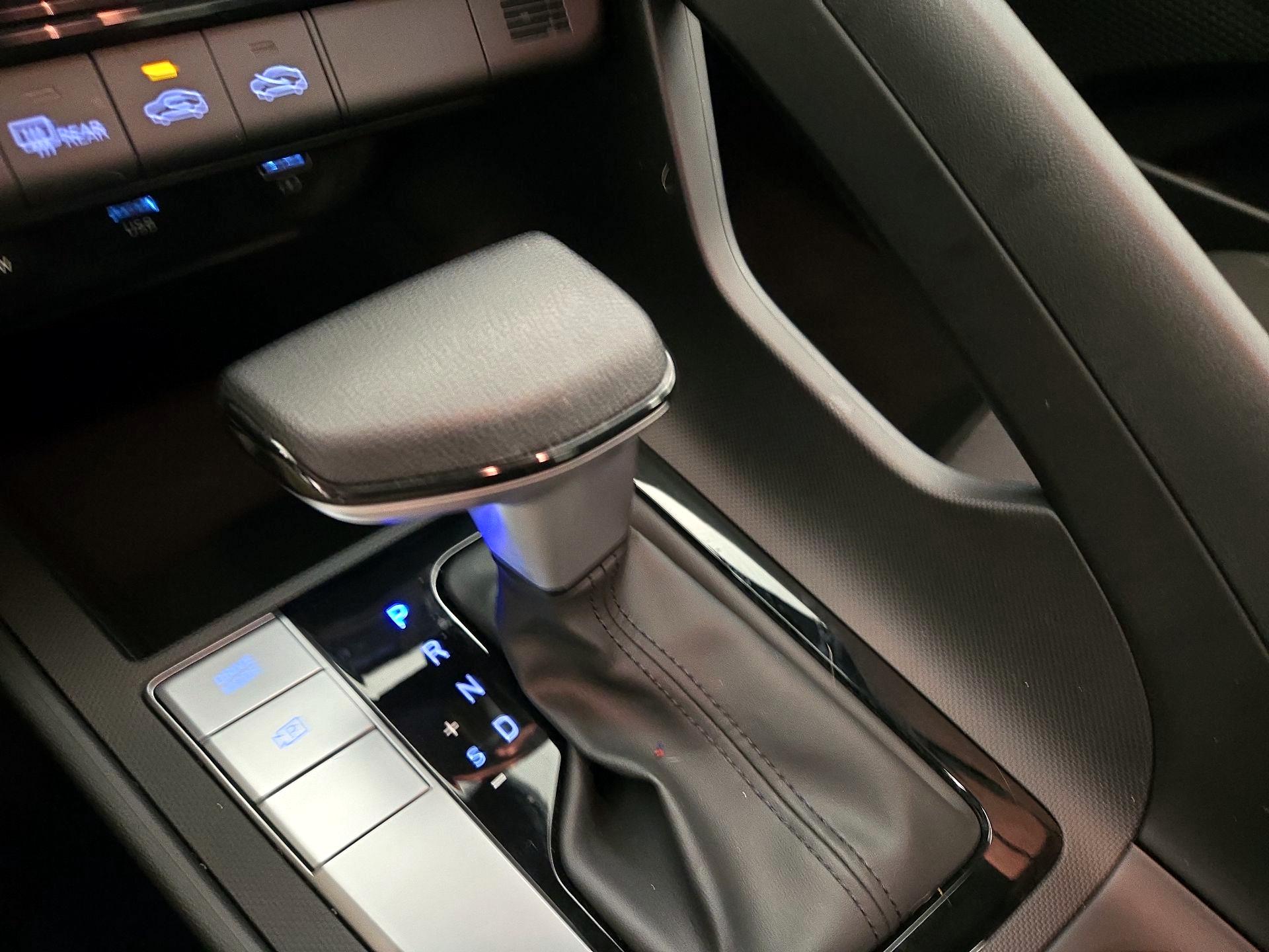 Thumbnail: 2023 Hyundai Elantra - 17