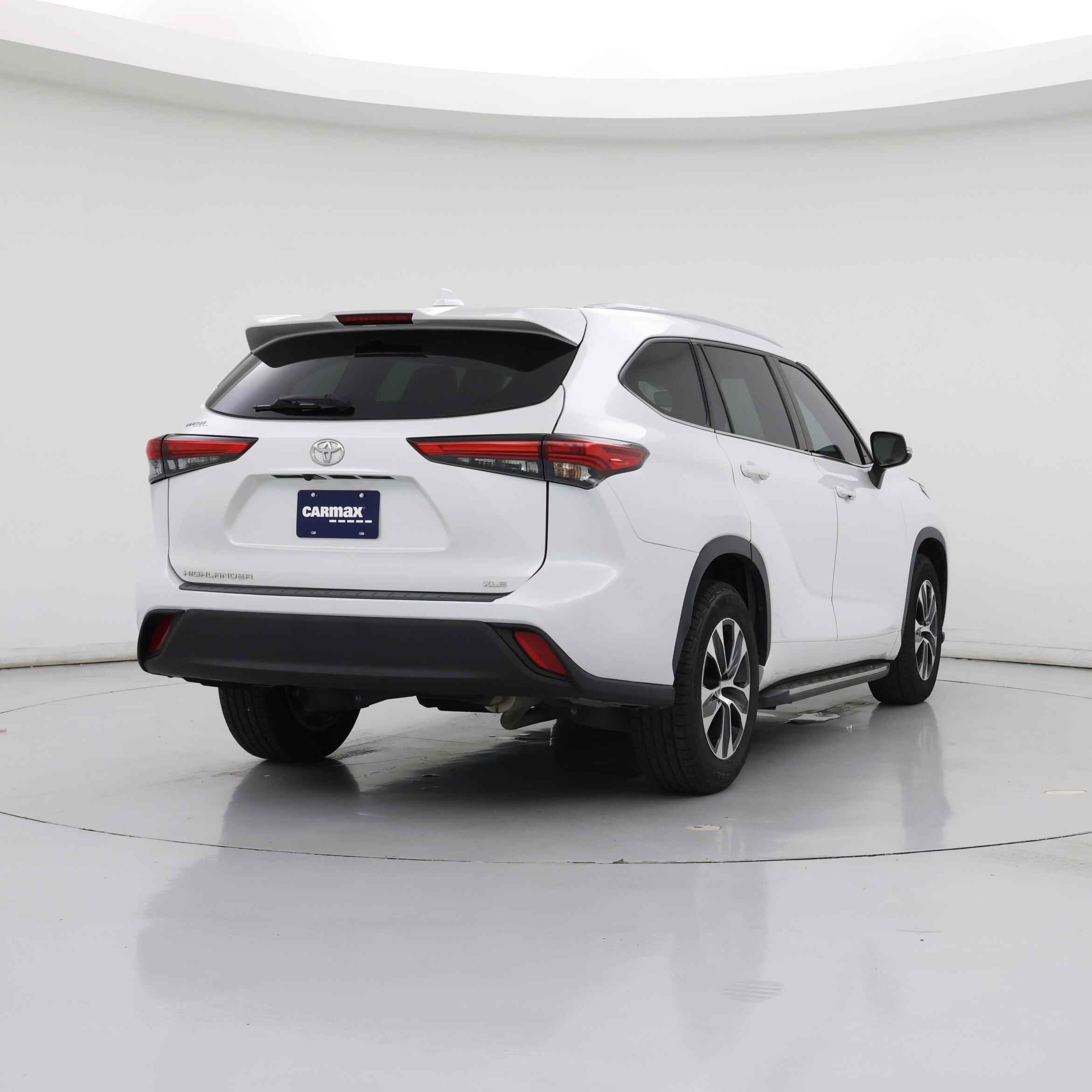 Thumbnail: 2022 Toyota Highlander - 8