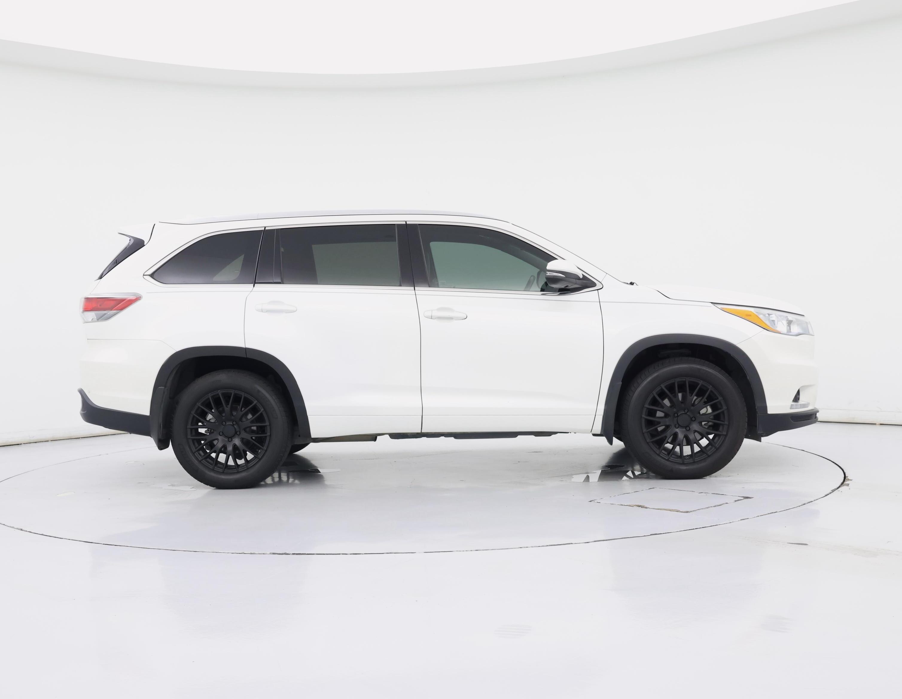 Thumbnail: 2016 Toyota Highlander - 7