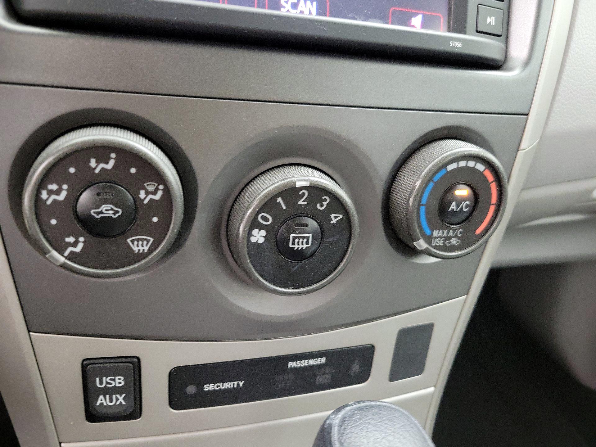 Thumbnail: 2013 Toyota Corolla - 15