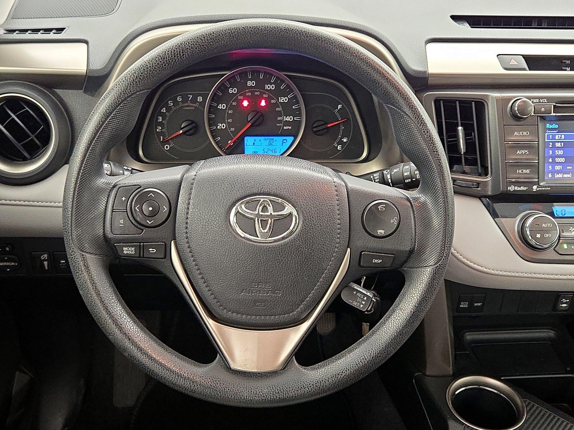 Thumbnail: 2015 Toyota RAV4 - 10