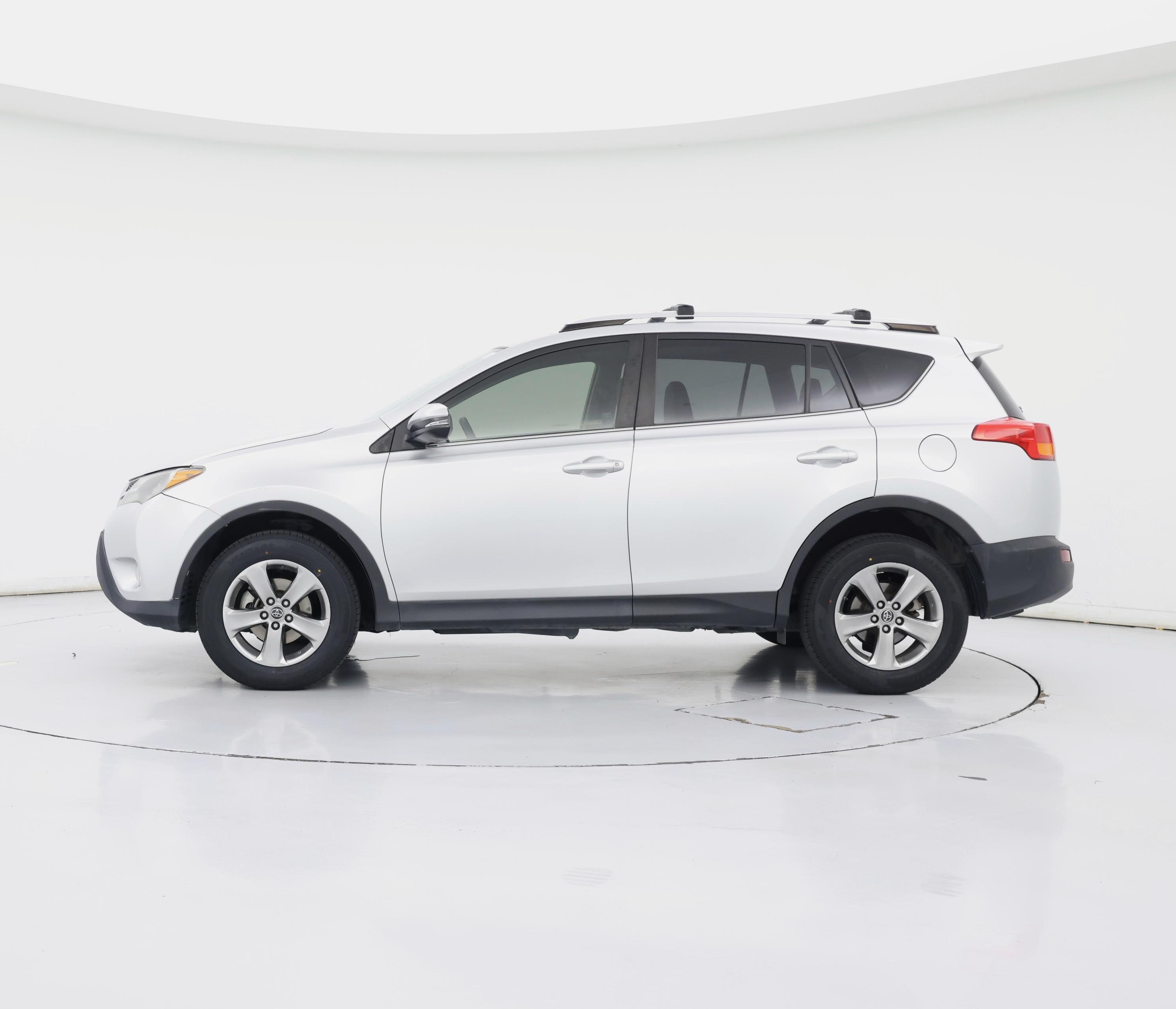 Thumbnail: 2015 Toyota RAV4 - 3