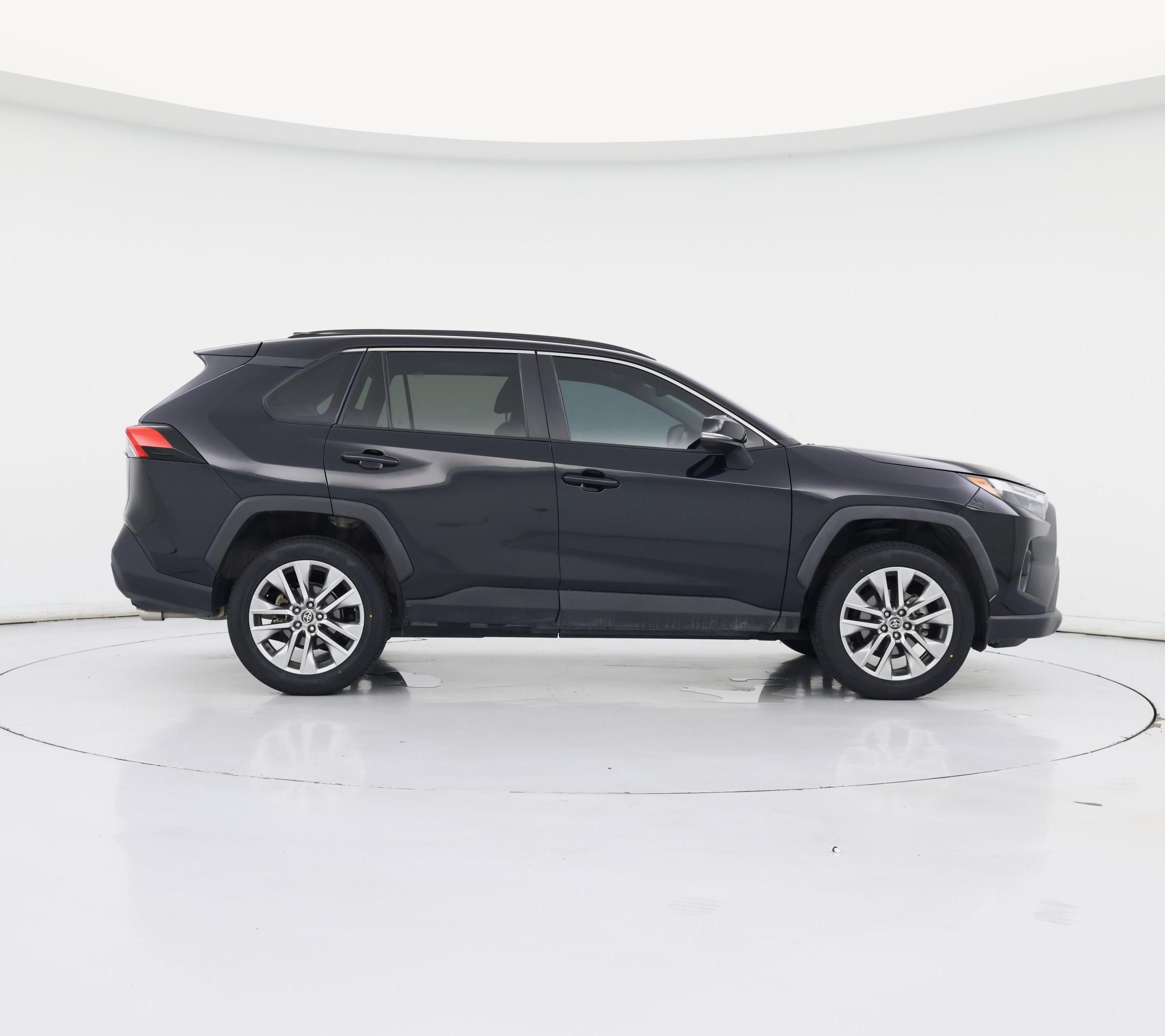 Thumbnail: 2022 Toyota RAV4 - 7