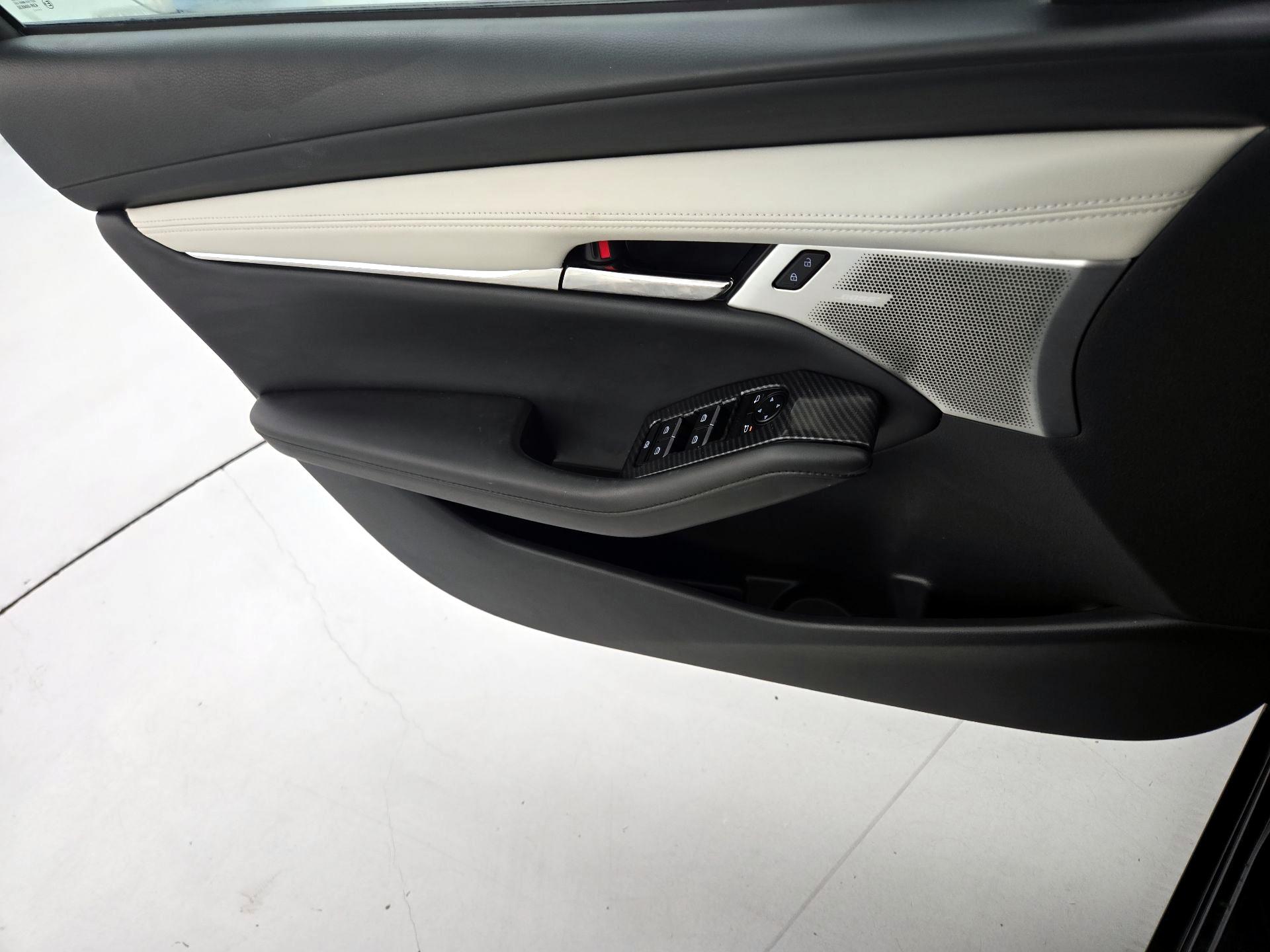 Thumbnail: 2021 Mazda Mazda3 - 12