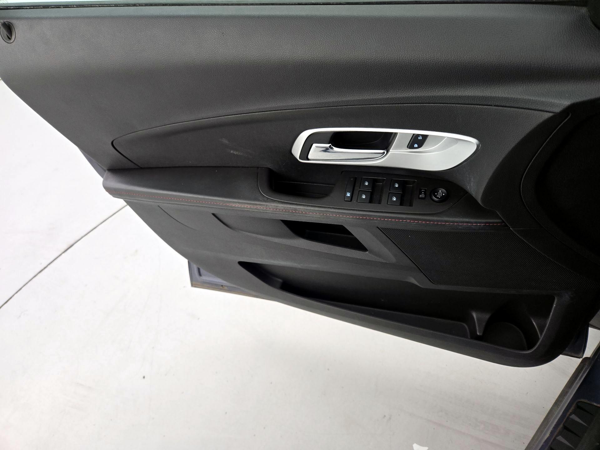 Thumbnail: 2014 Chevrolet Equinox - 12