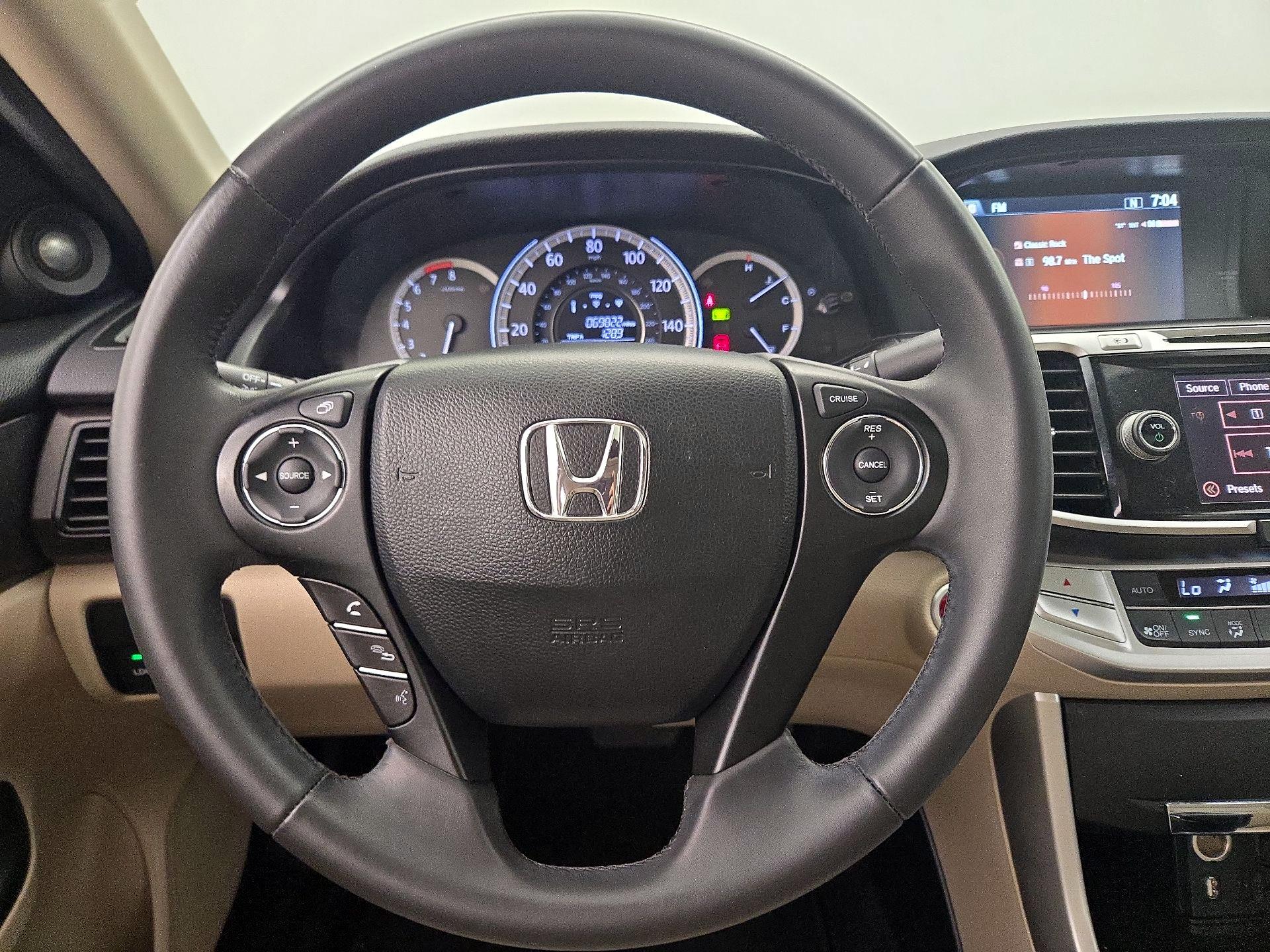 Thumbnail: 2015 Honda Accord - 10