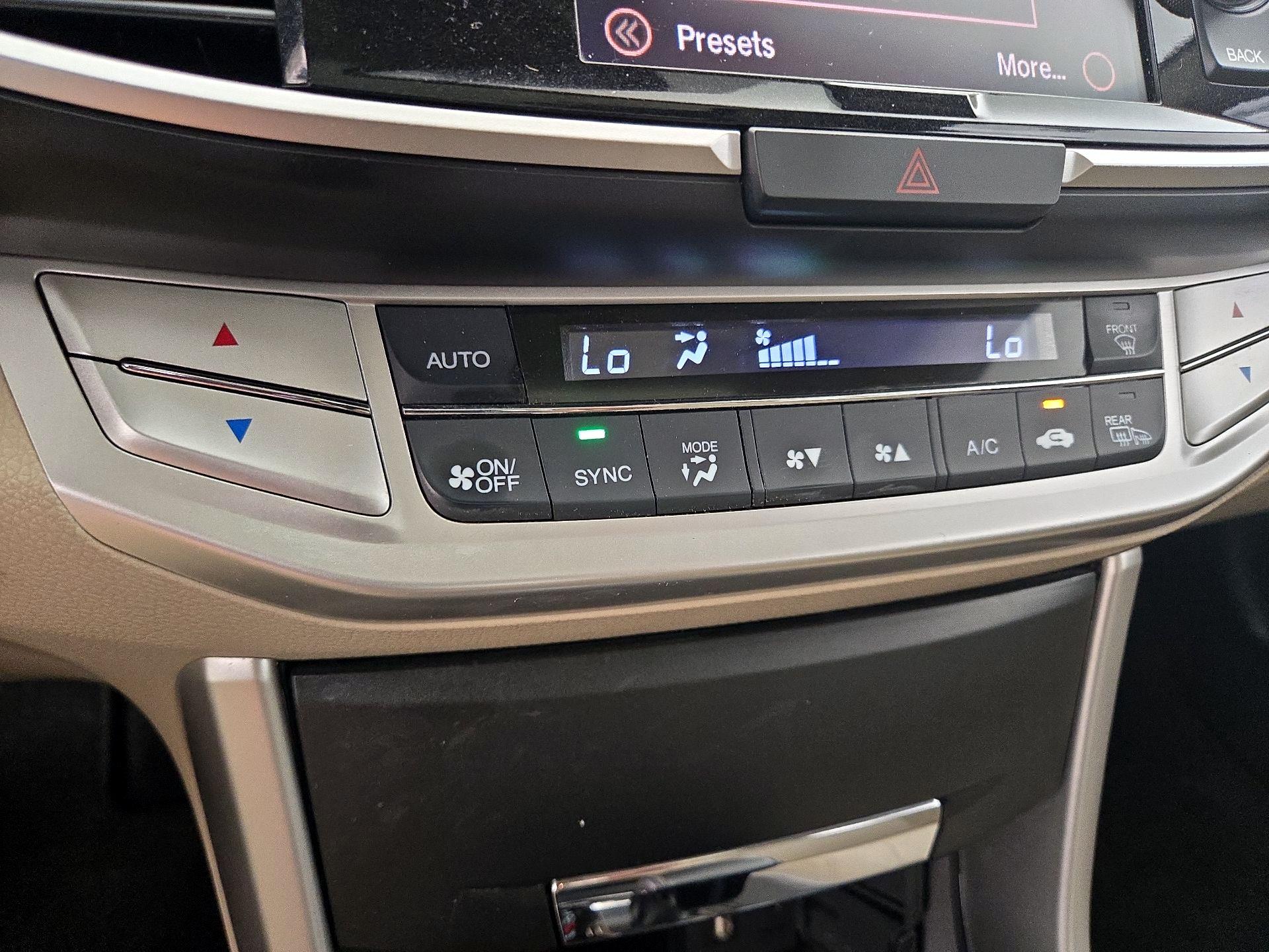 Thumbnail: 2015 Honda Accord - 16