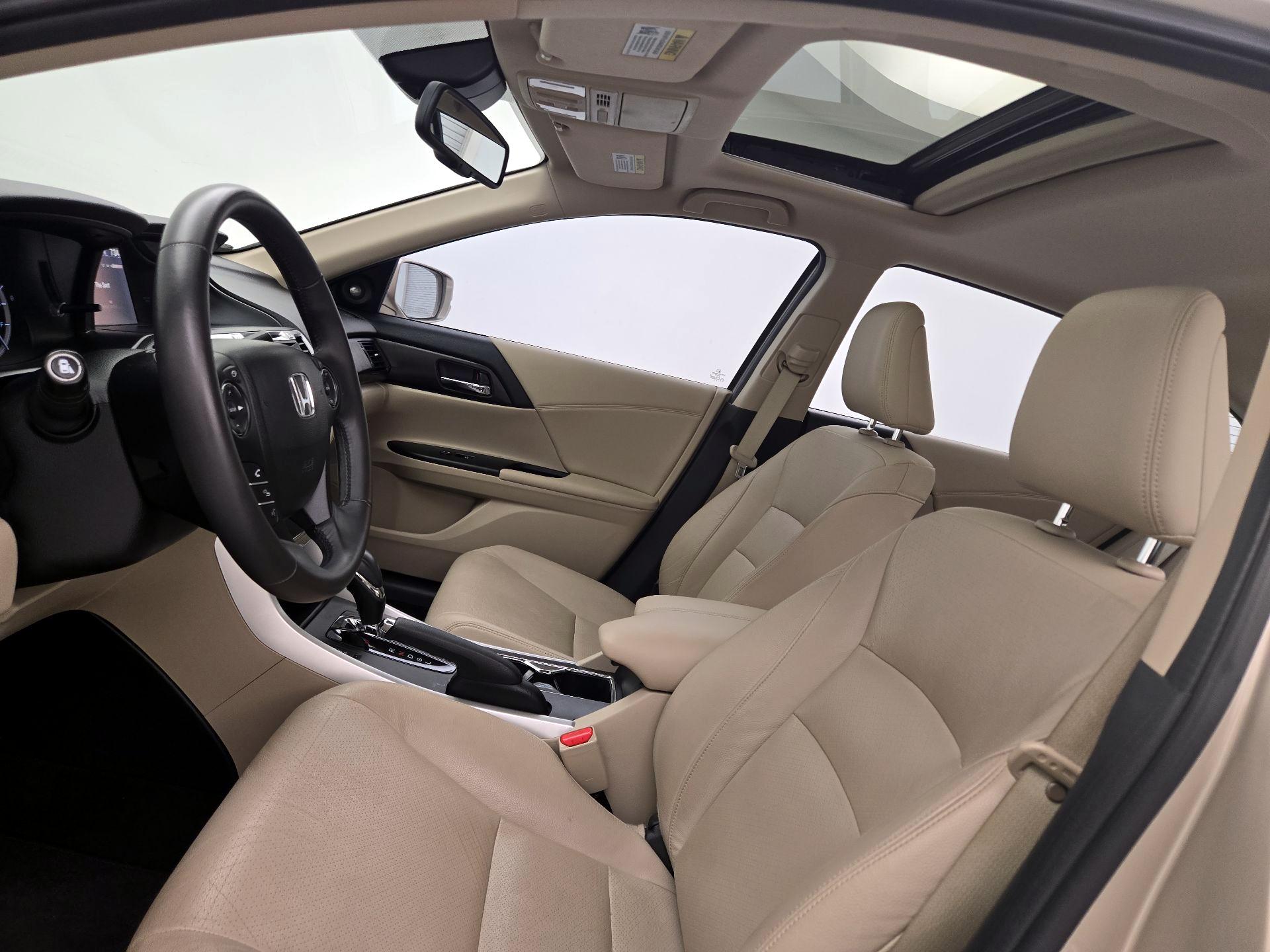 Thumbnail: 2015 Honda Accord - 19