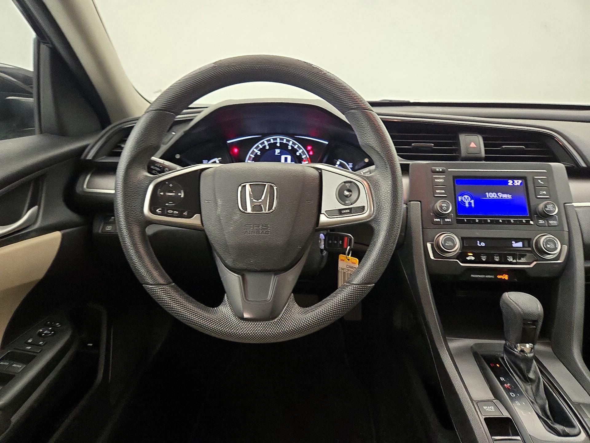 Thumbnail: 2016 Honda Civic - 10