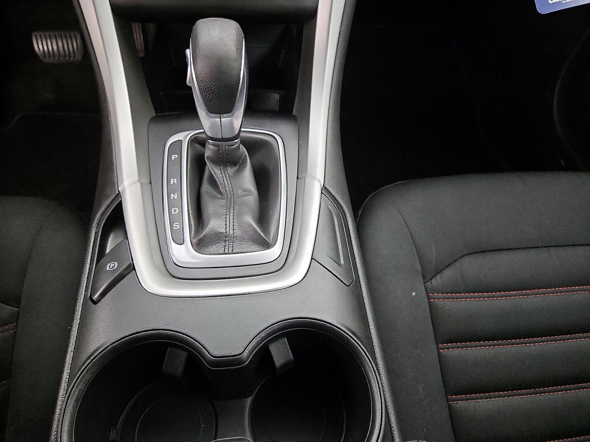 Thumbnail: 2016 Ford Fusion - 17