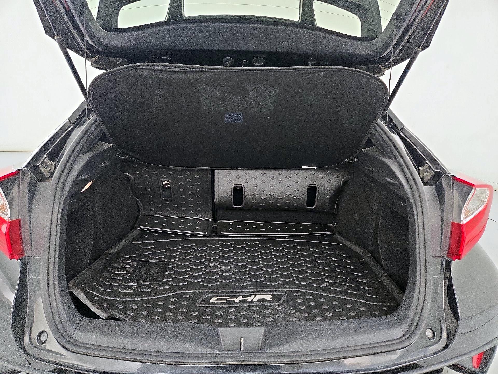 Thumbnail: 2019 Toyota C-HR - 20