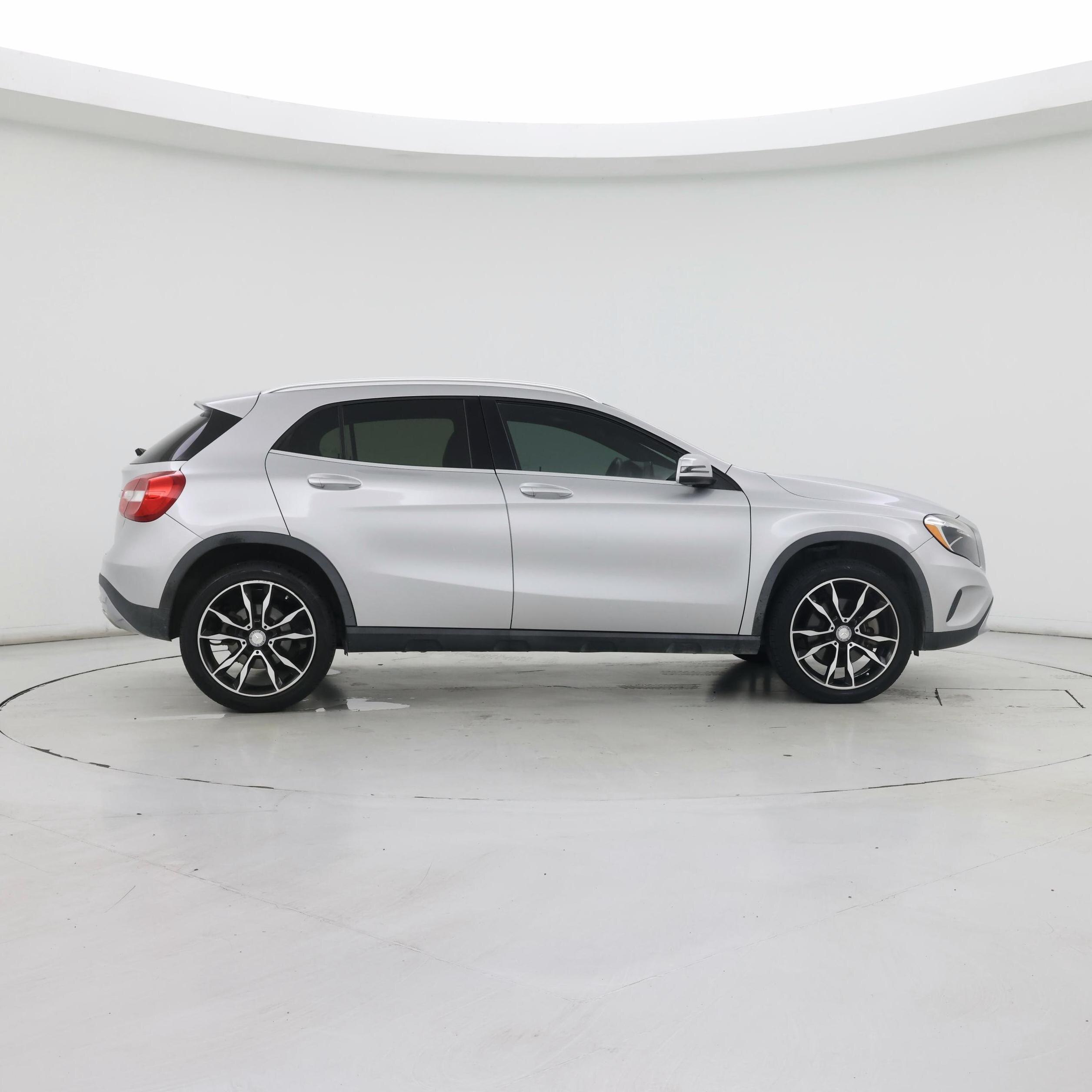 Thumbnail: 2017 Mercedes-Benz GLA - 7