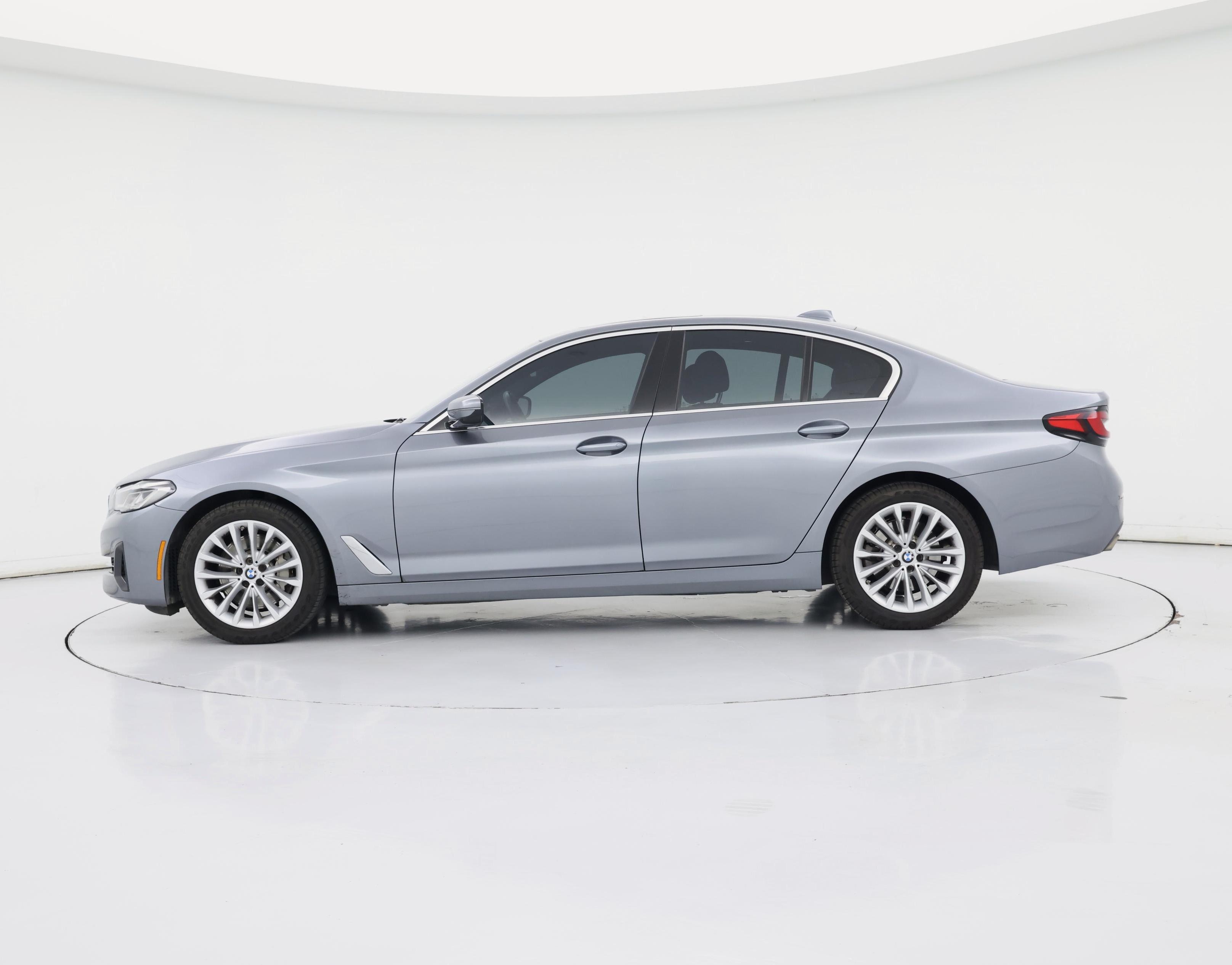 Thumbnail: 2021 BMW 5 Series - 3