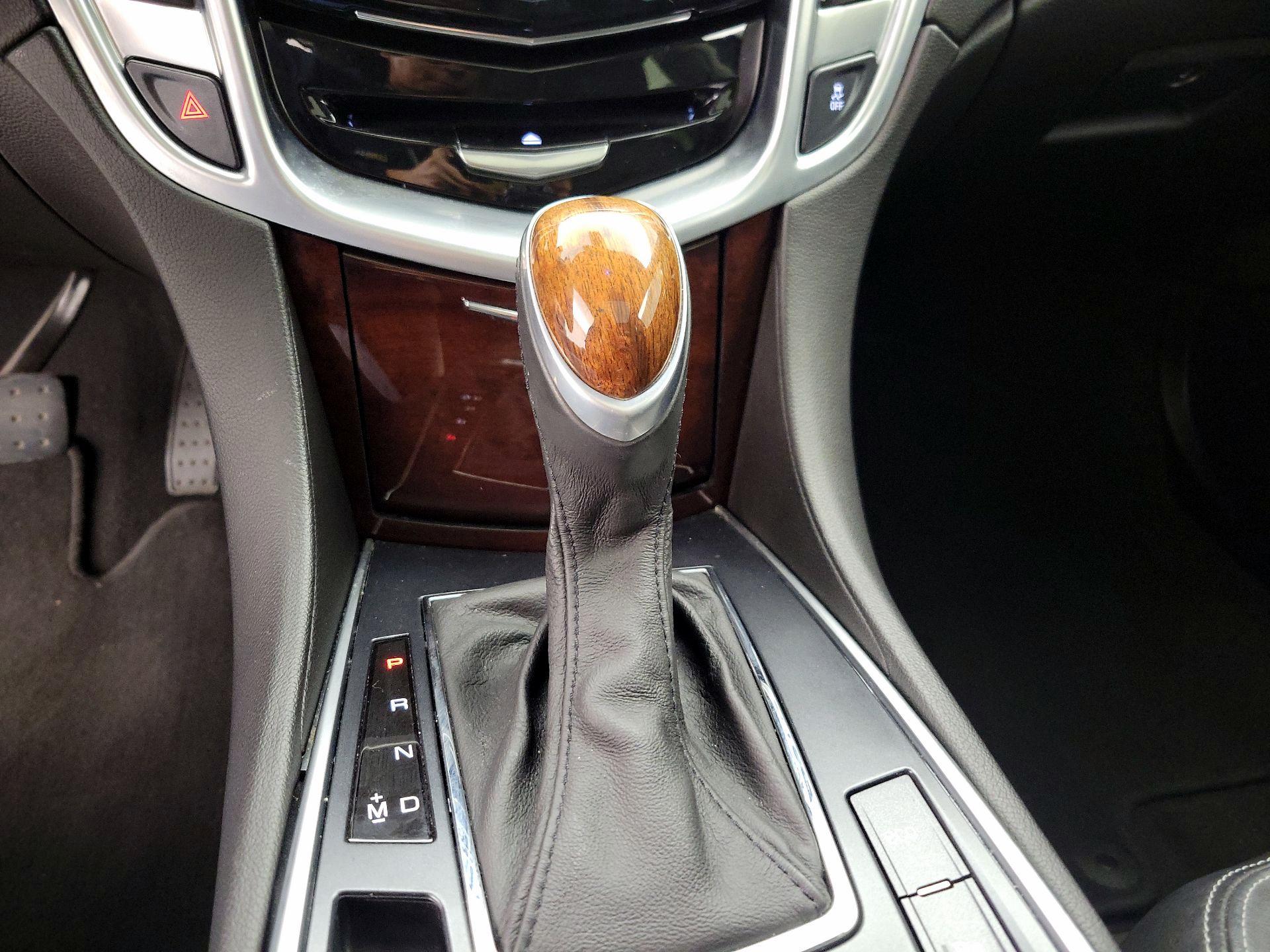 Thumbnail: 2015 Cadillac SRX - 17