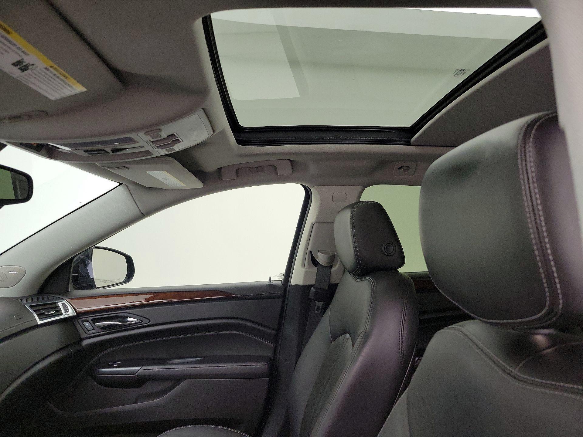 Thumbnail: 2015 Cadillac SRX - 18
