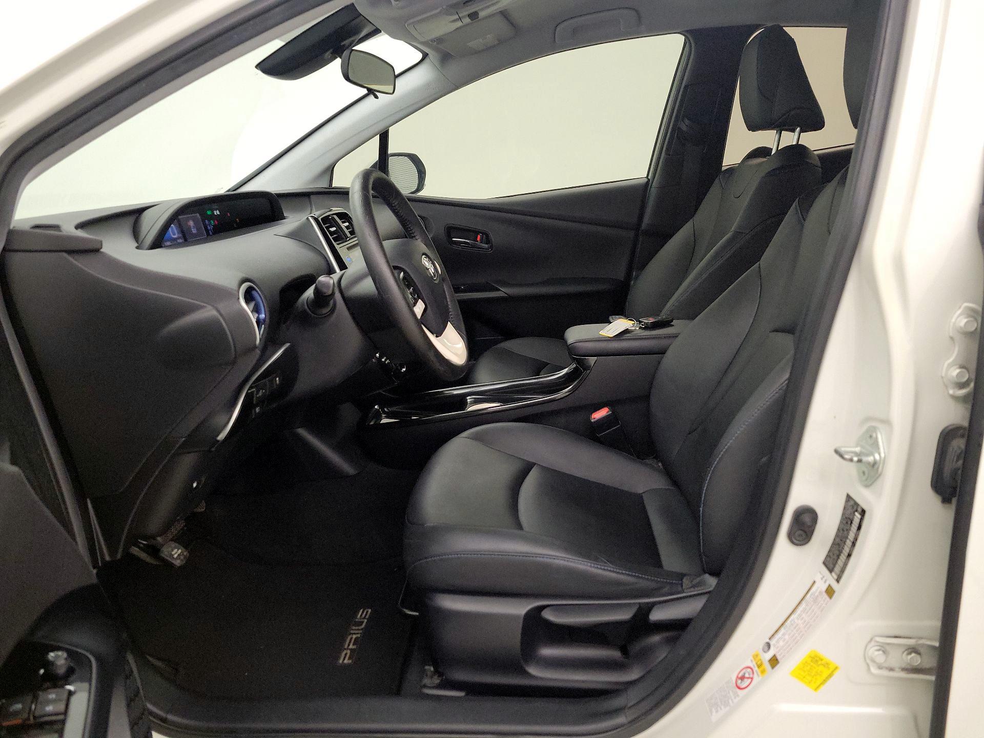 Thumbnail: 2016 Toyota Prius - 11