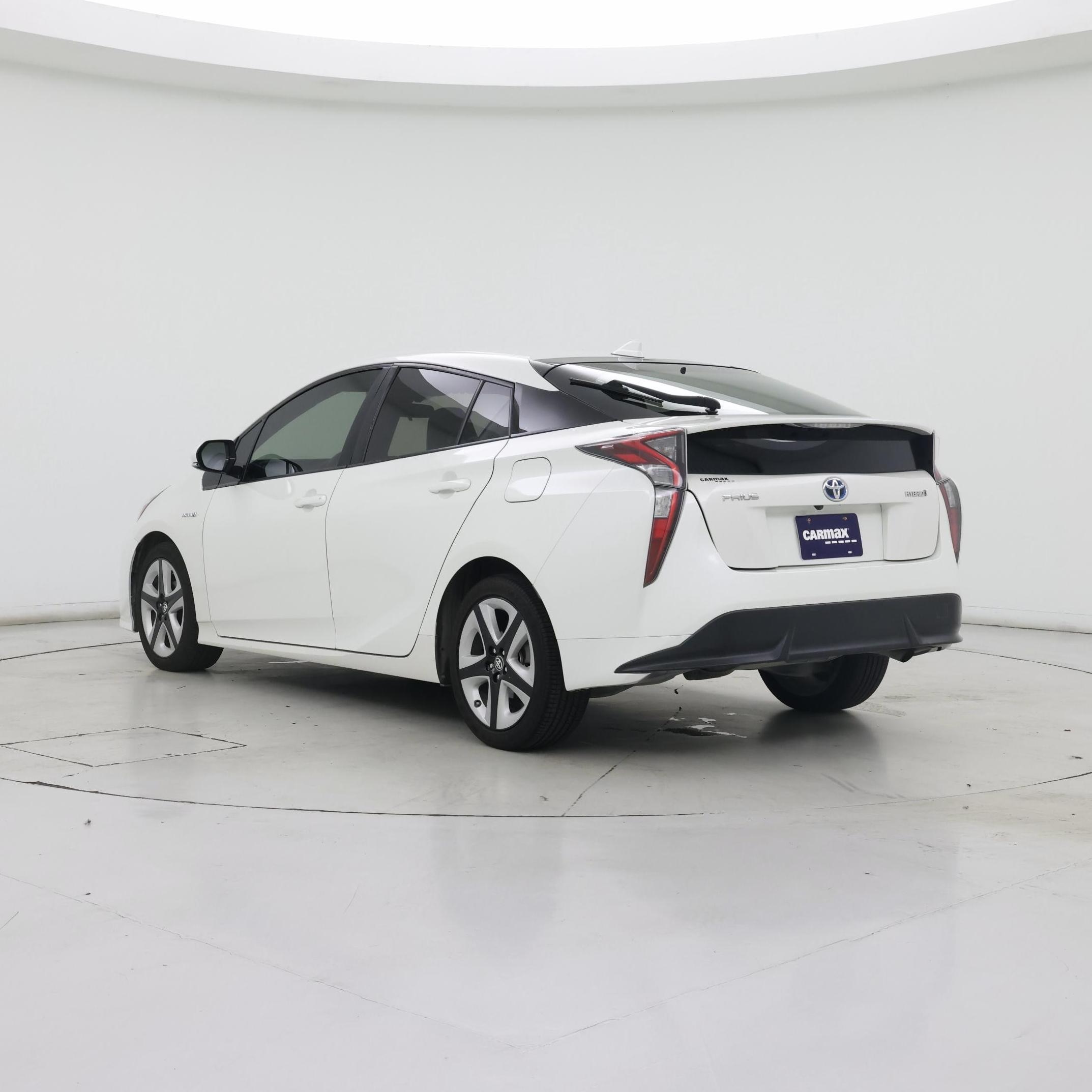 Thumbnail: 2016 Toyota Prius - 2