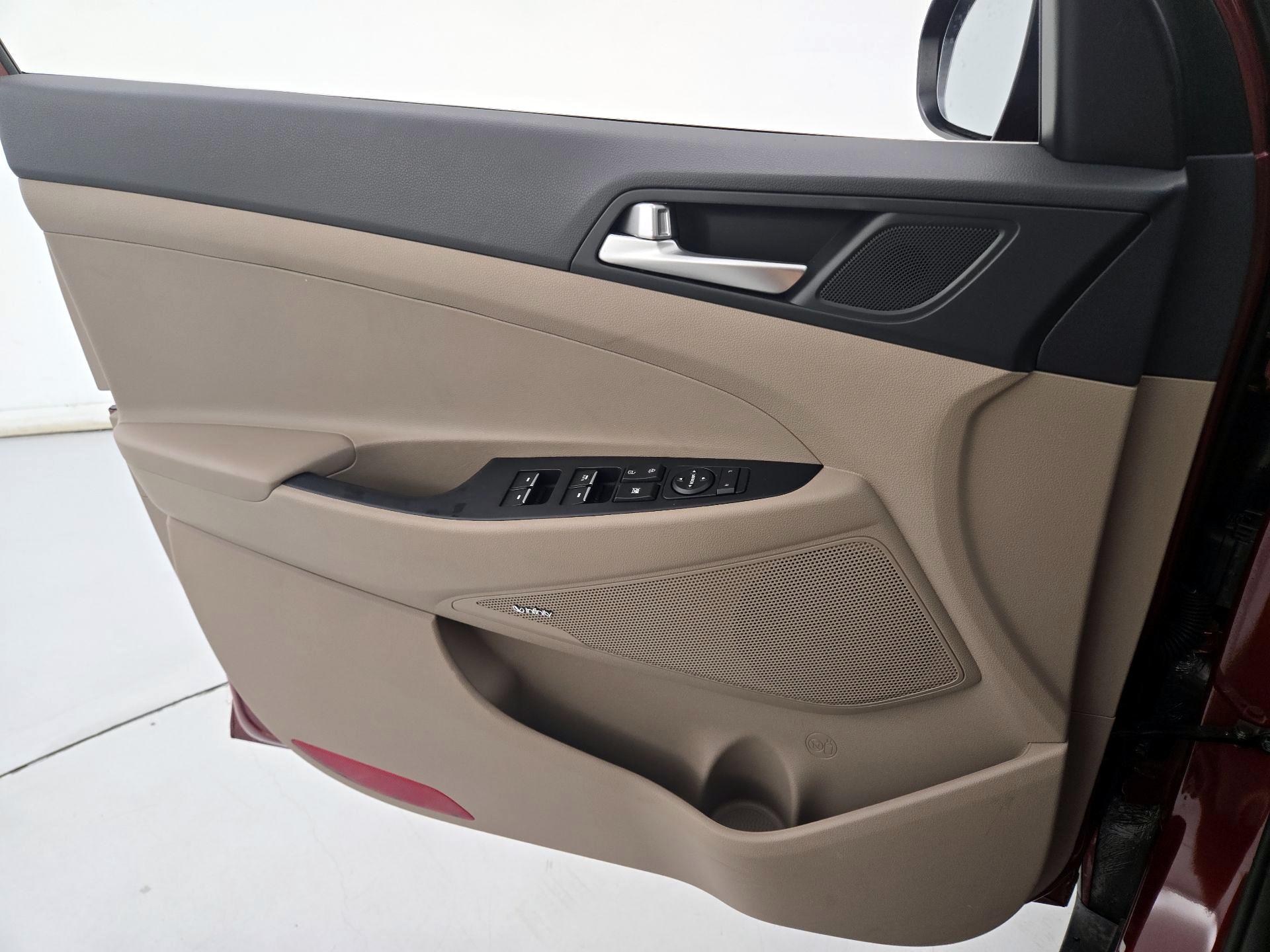 Thumbnail: 2020 Hyundai Tucson - 12
