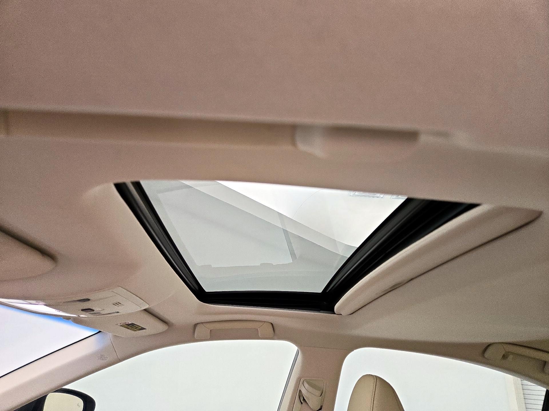 Thumbnail: 2016 Lexus ES - 19