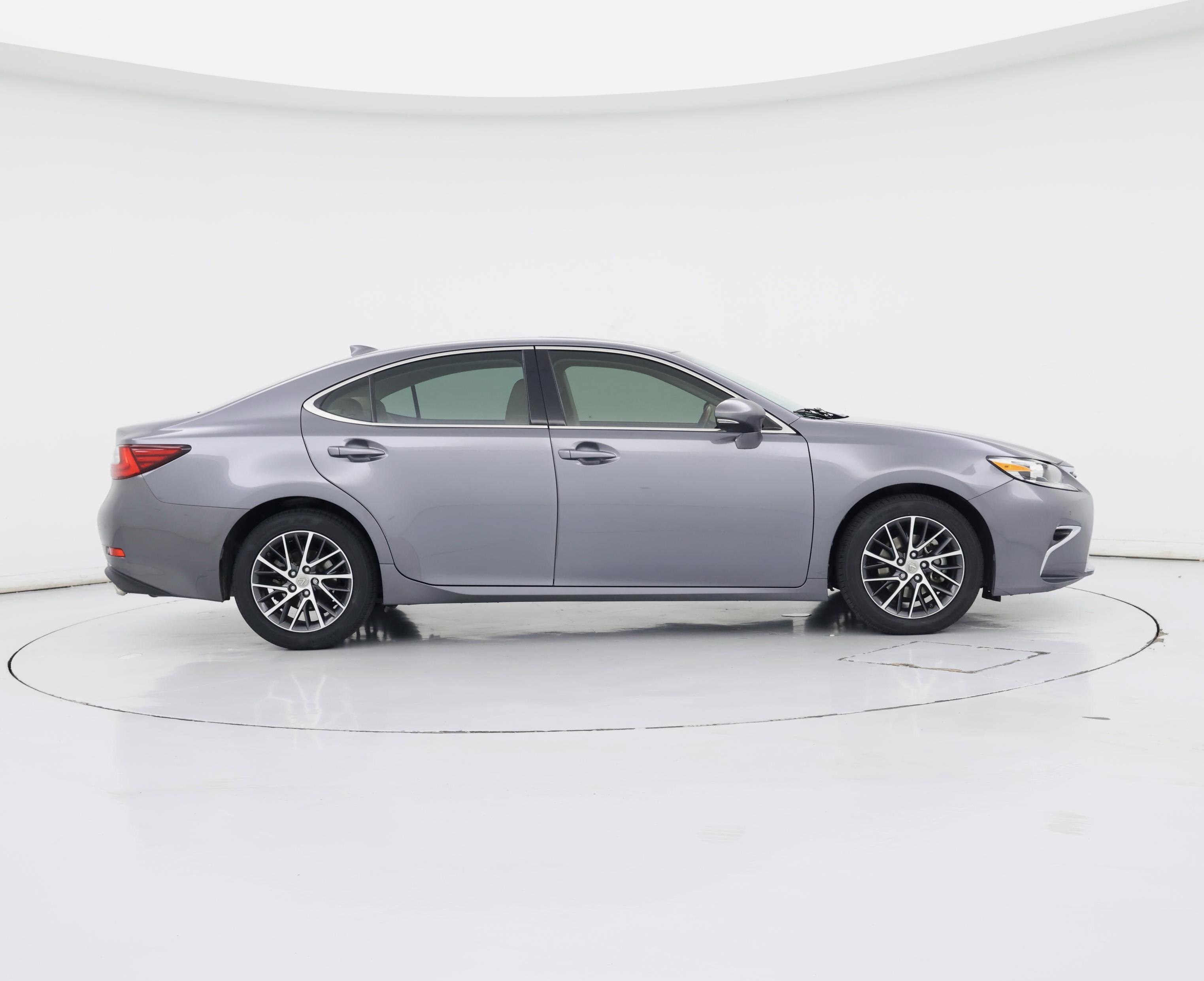 Thumbnail: 2016 Lexus ES - 7