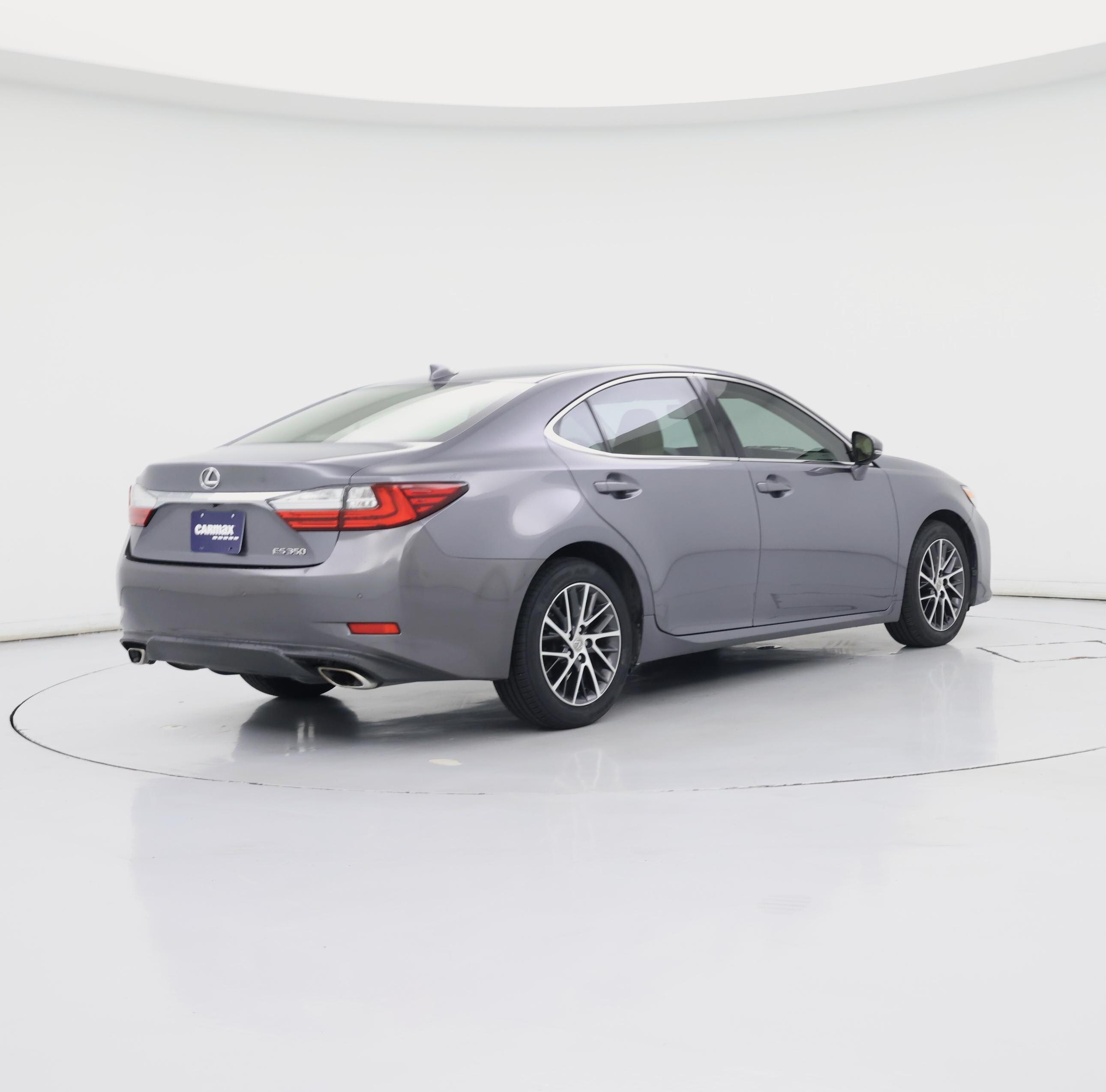 Thumbnail: 2016 Lexus ES - 8