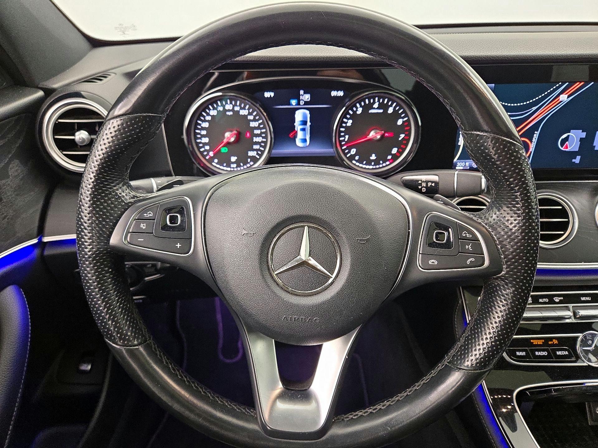 Thumbnail: 2017 Mercedes-Benz E-Class - 10