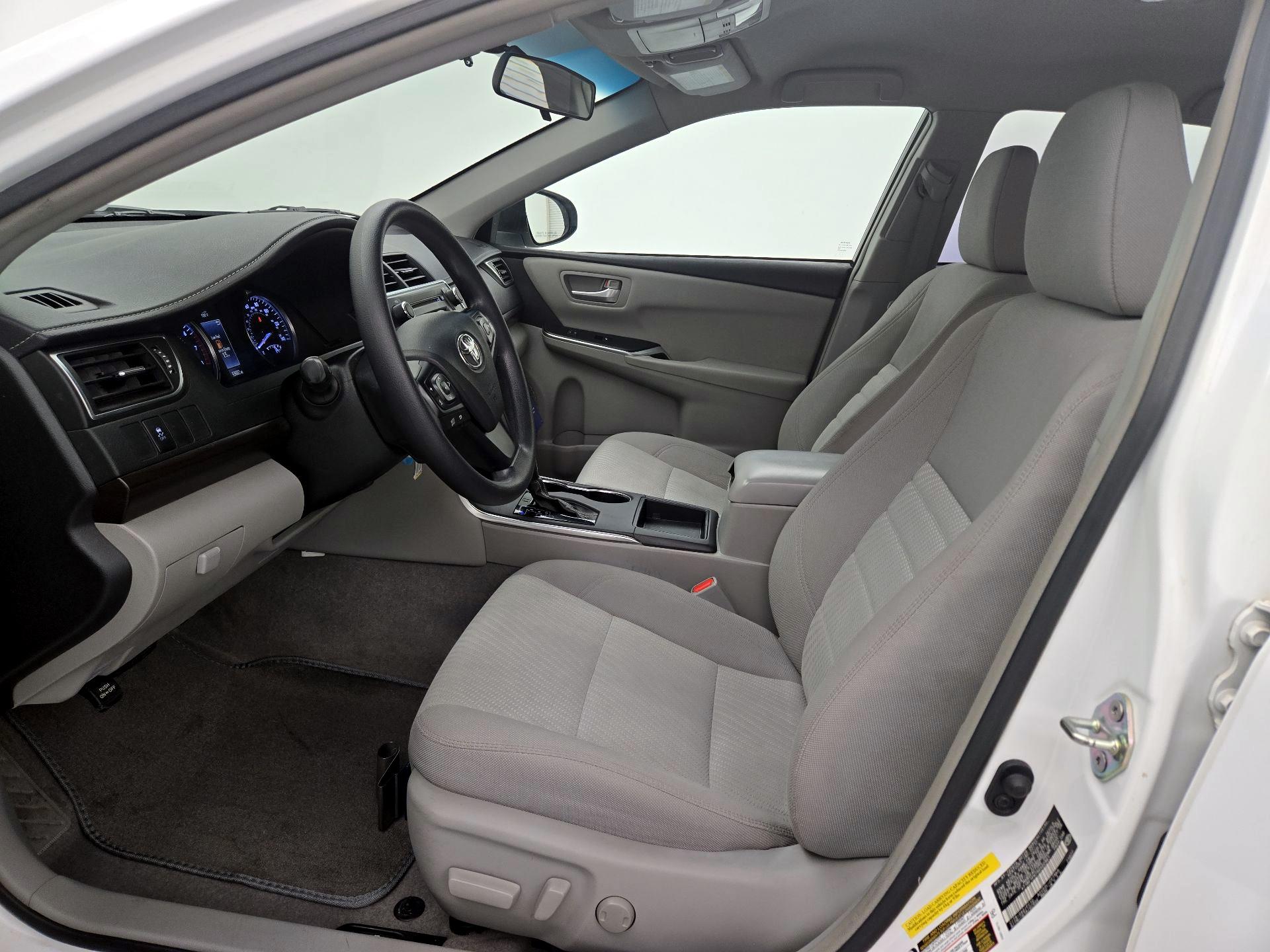 Thumbnail: 2017 Toyota Camry - 11