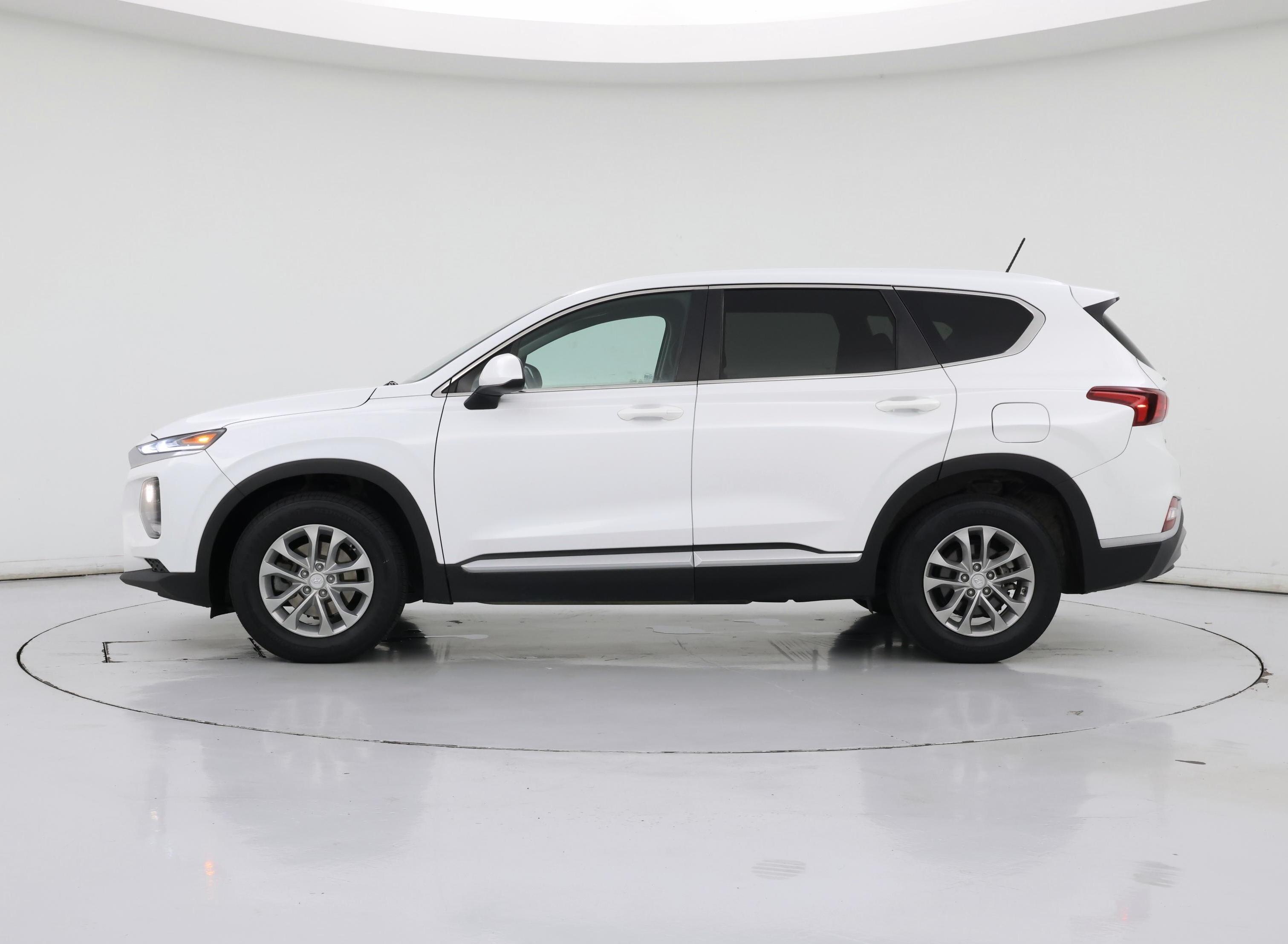 Thumbnail: 2019 Hyundai Santa Fe - 3