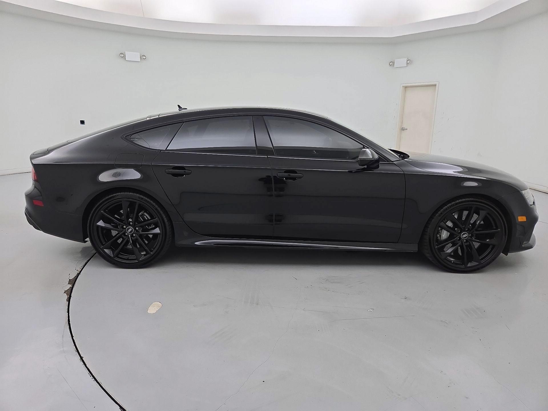 Thumbnail: 2017 Audi RS 7 - 4