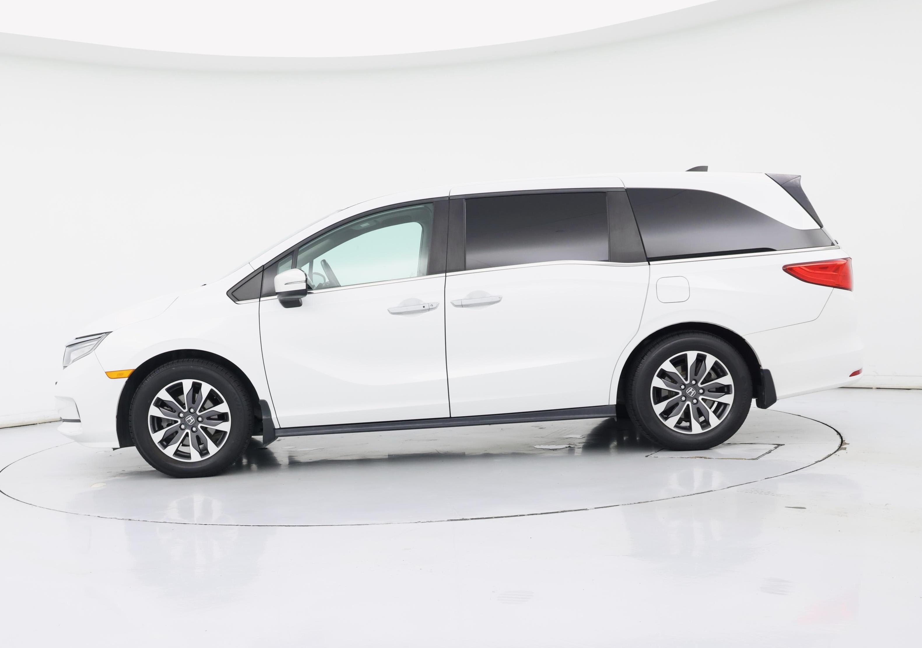Thumbnail: 2022 Honda Odyssey - 3