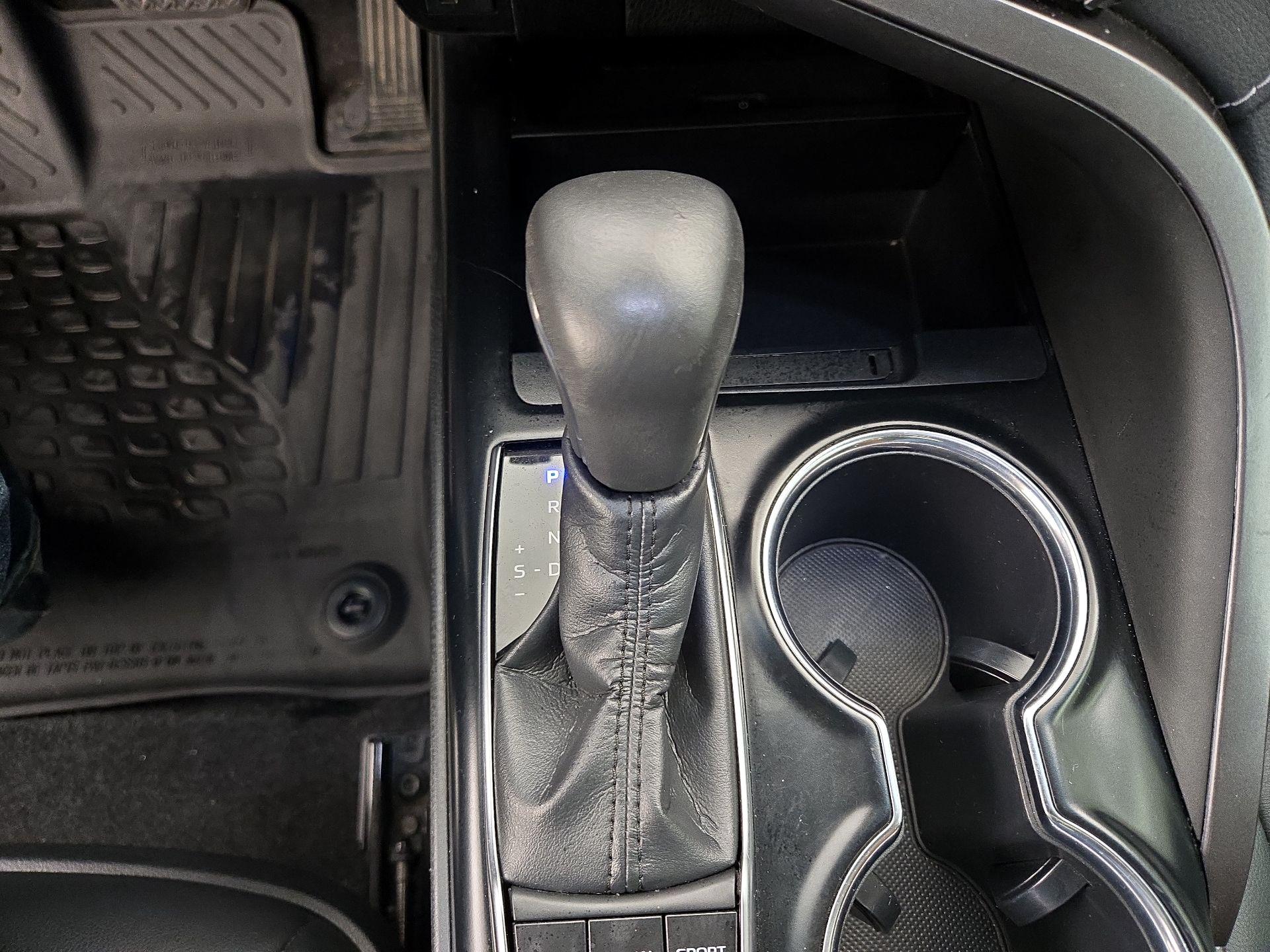 Thumbnail: 2019 Toyota Camry - 17