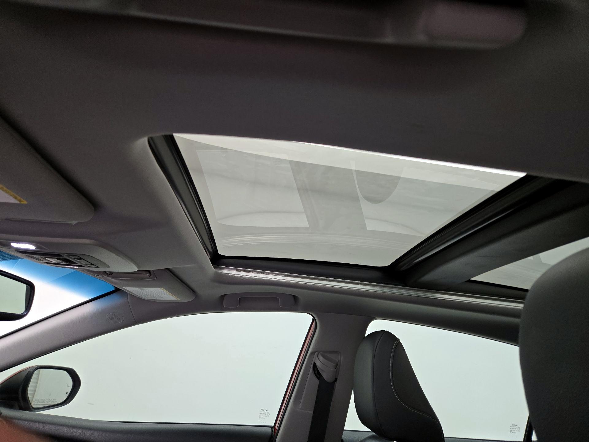 Thumbnail: 2019 Toyota Camry - 19