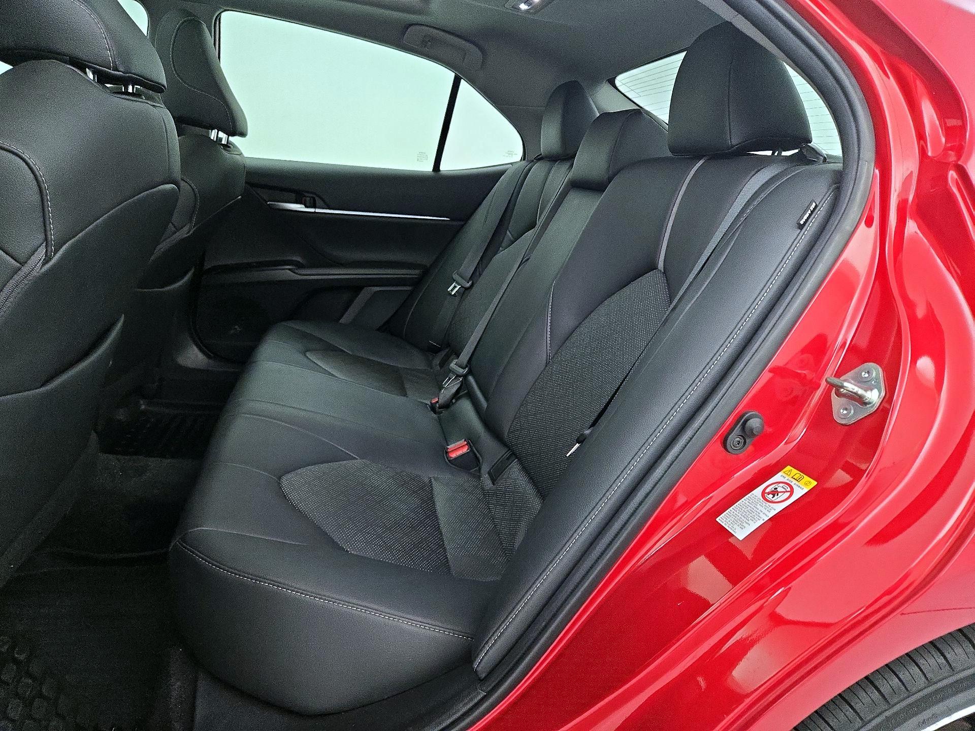 Thumbnail: 2019 Toyota Camry - 20