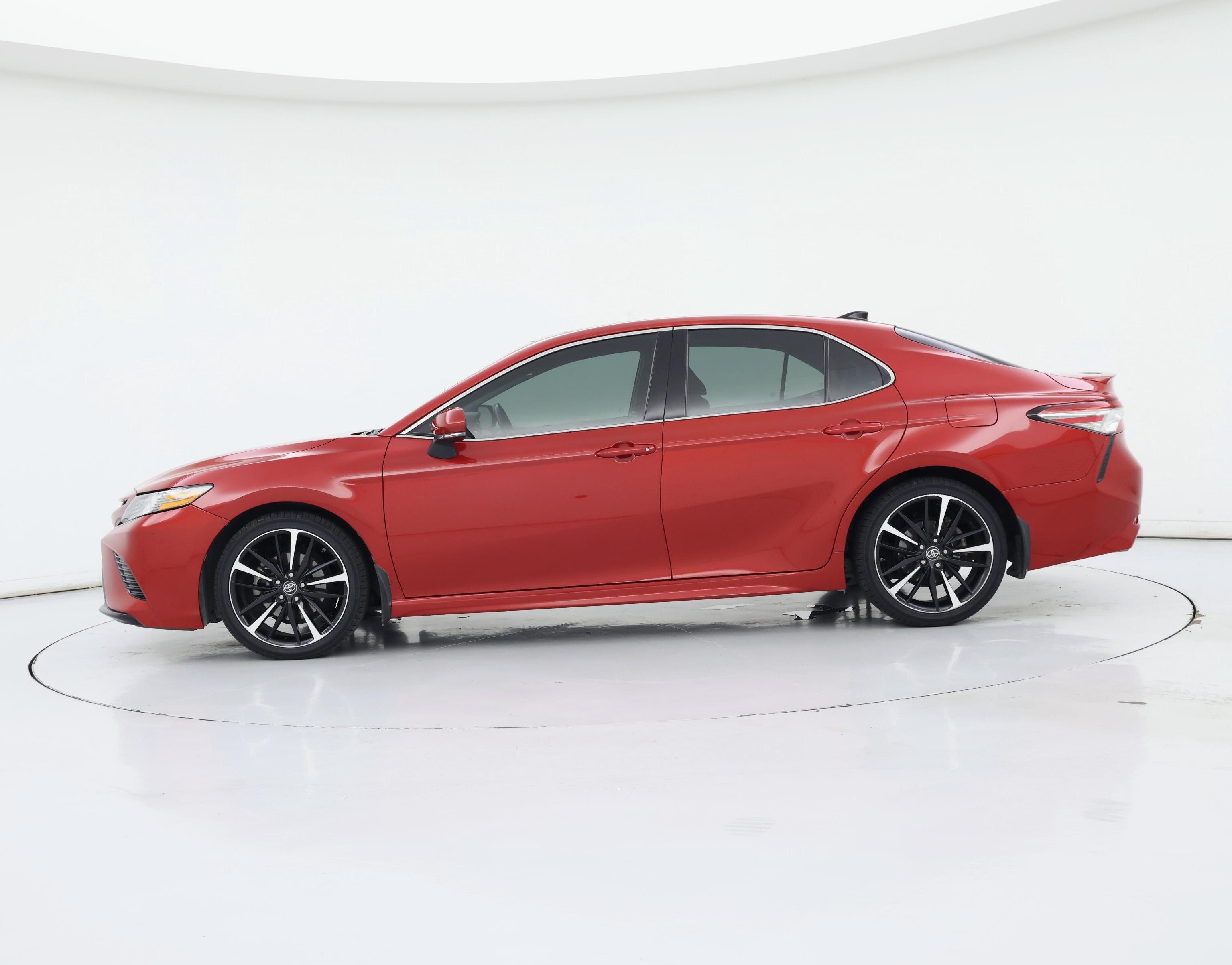 Thumbnail: 2019 Toyota Camry - 3