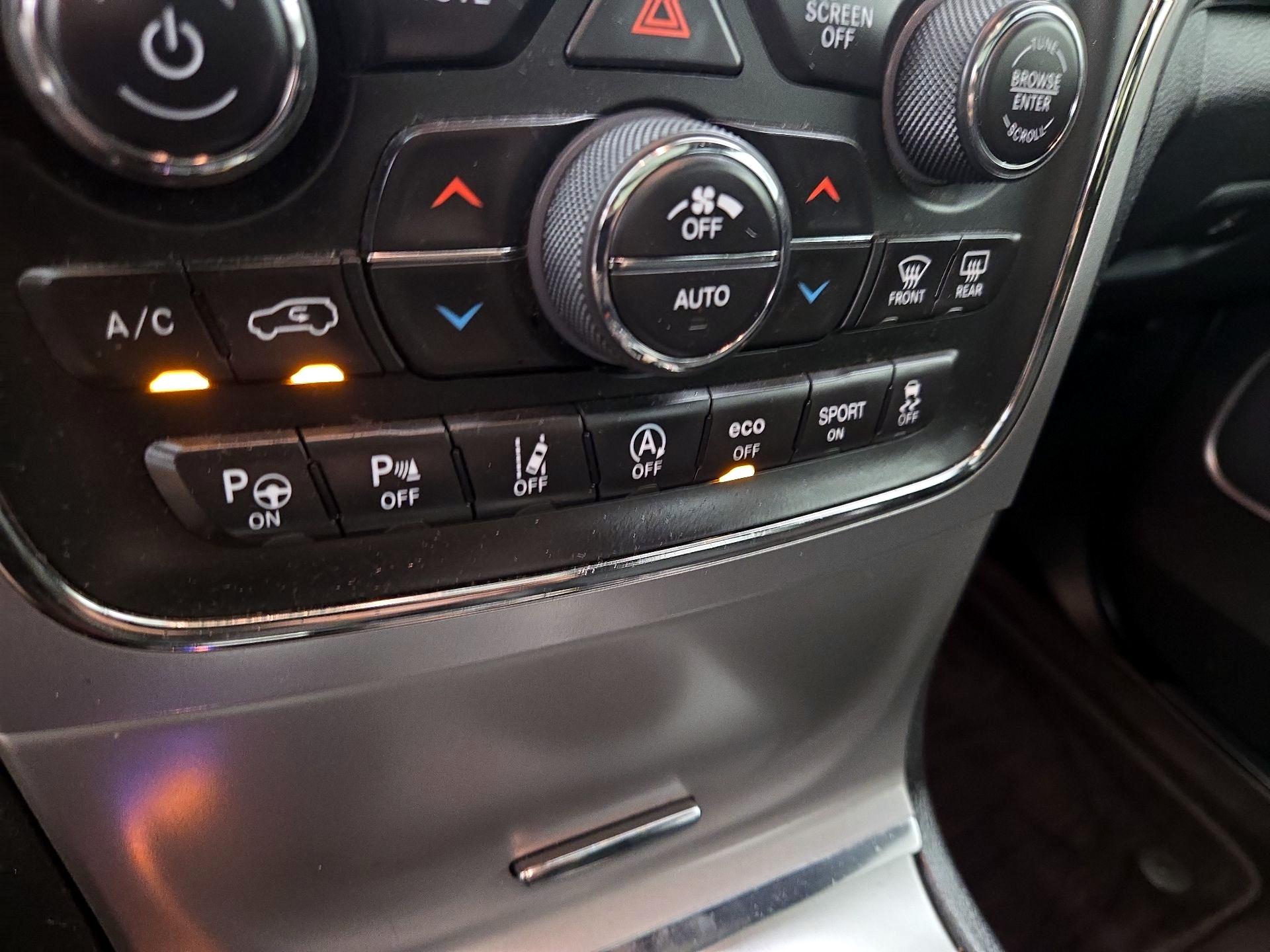 Thumbnail: 2018 Jeep Grand Cherokee - 17