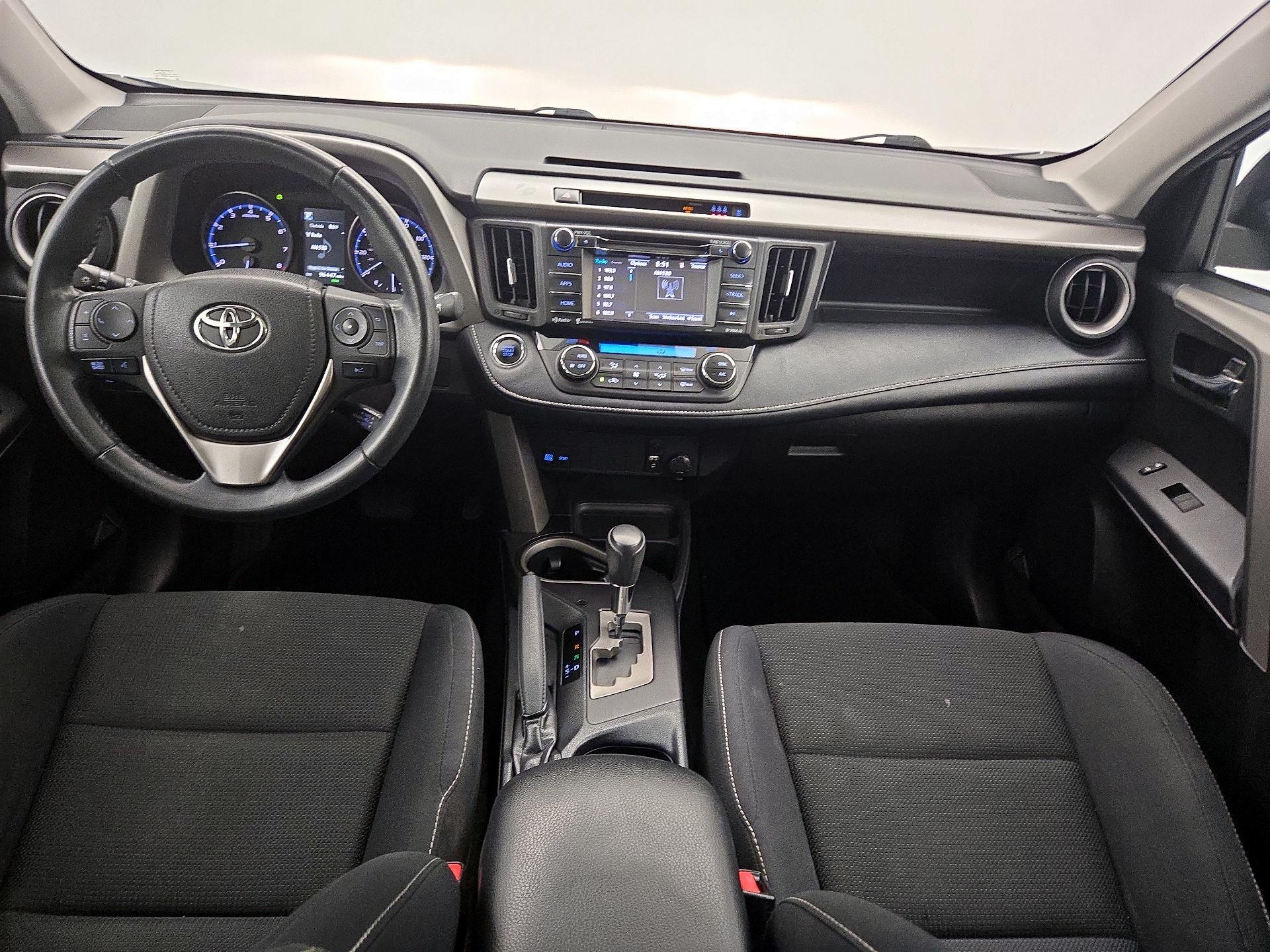 Thumbnail: 2018 Toyota RAV4 - 9