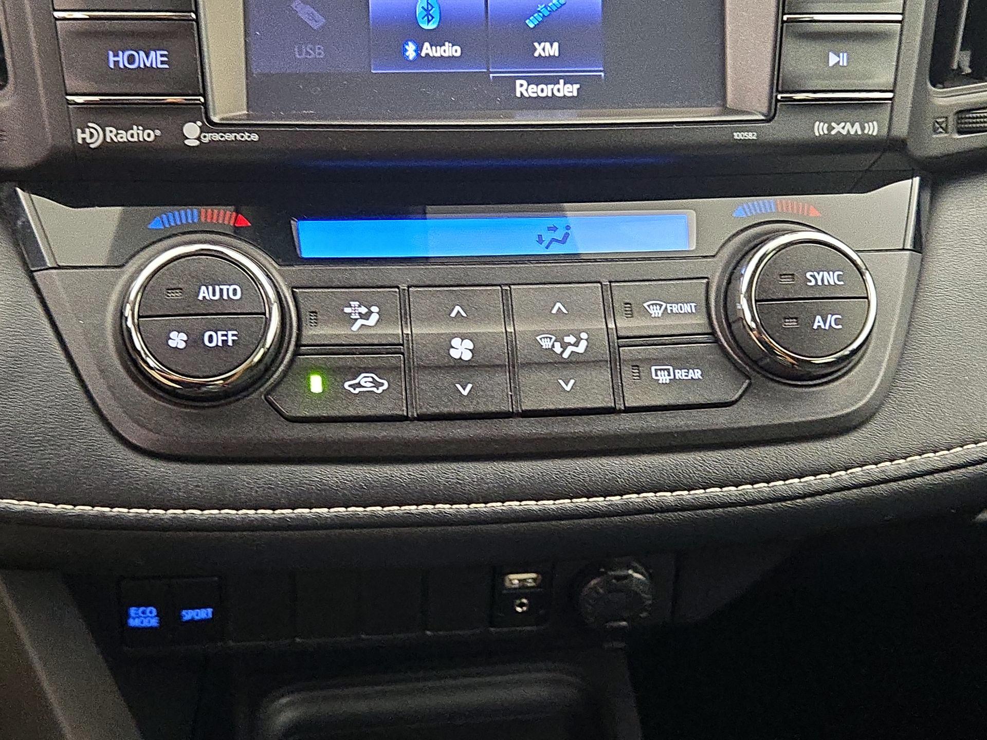 Thumbnail: 2018 Toyota RAV4 - 16